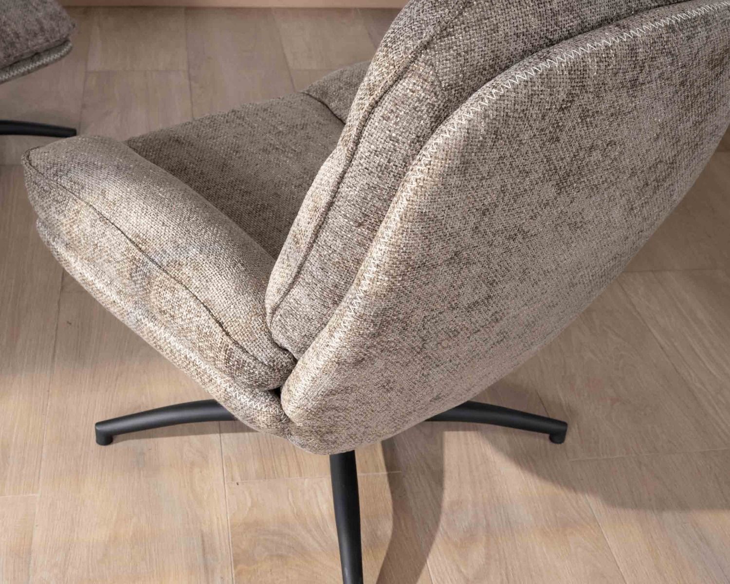 Poltrona reclinabile vintage "Branson" con poggiapiedi in tessuto tortora