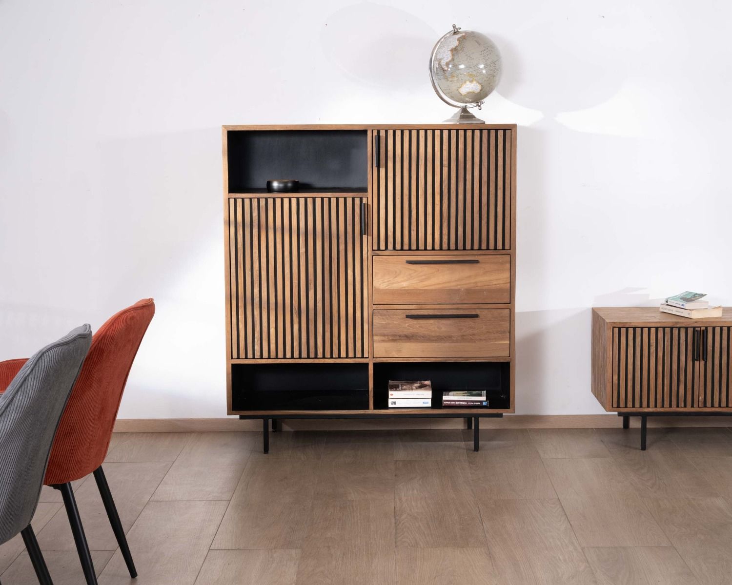 Armadio per porcellane in teak recuperato in stile retrò "Opland