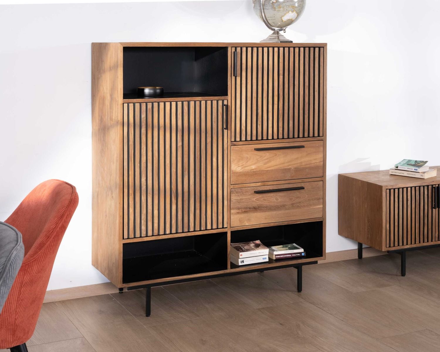 Armadio per porcellane in teak recuperato in stile retrò "Opland