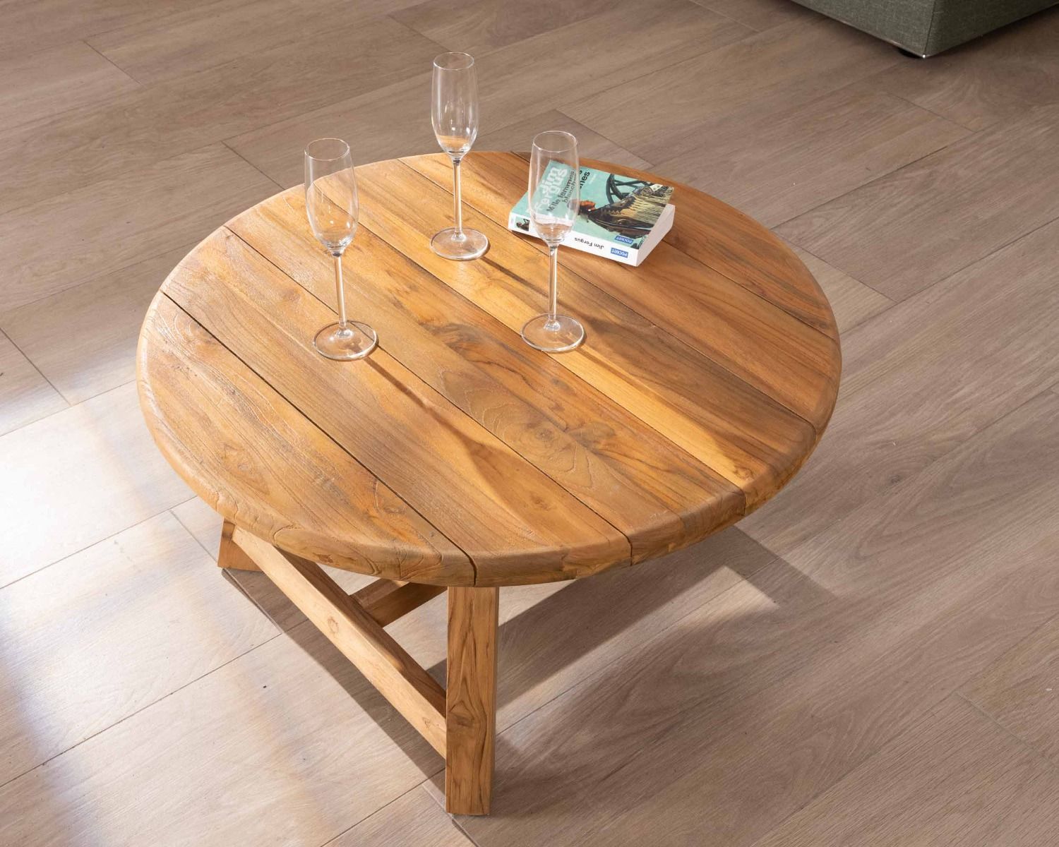 Tavolino rotondo "Meedow" in legno di teak recuperato