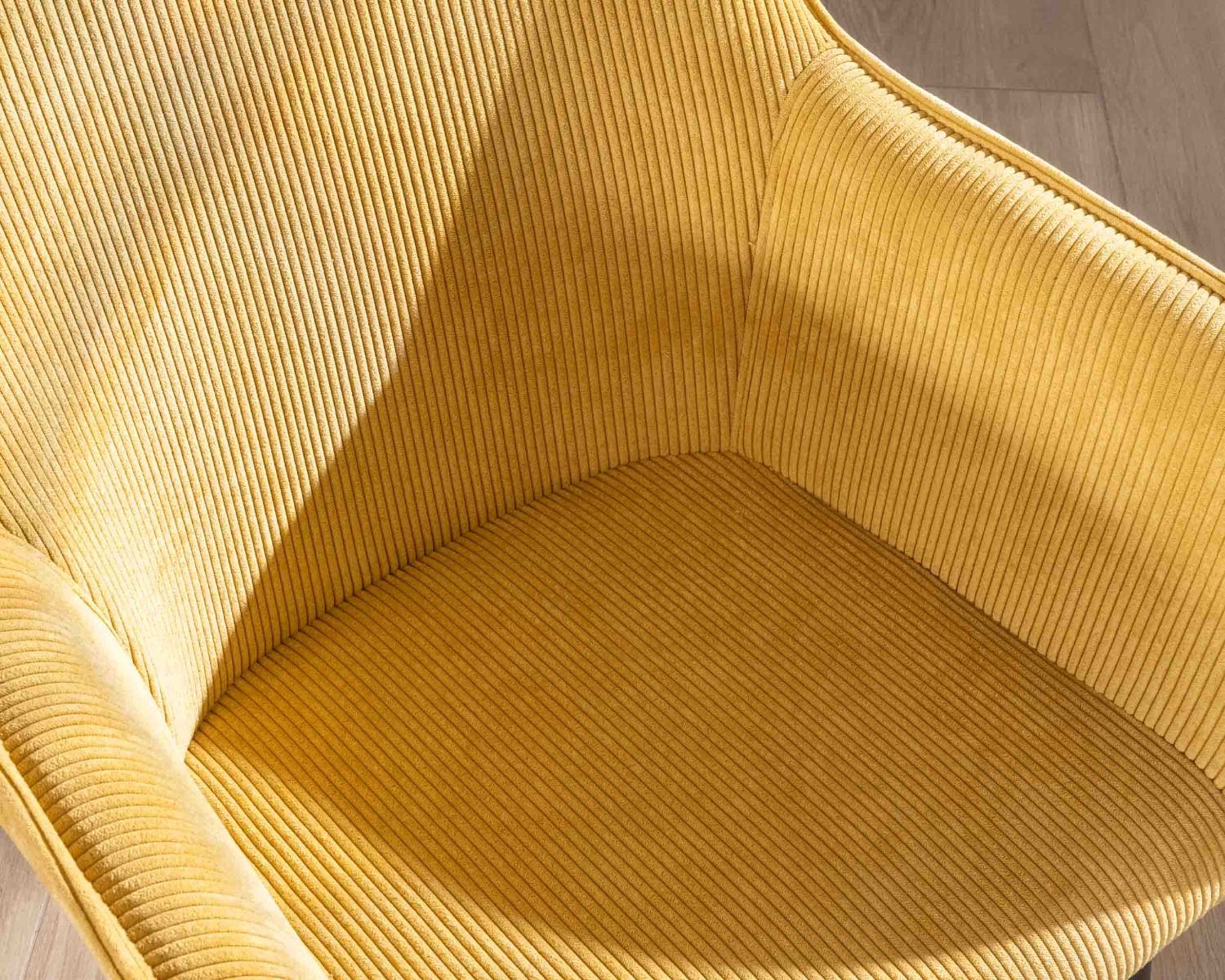 Sedia da pranzo con braccioli in velluto a coste giallo "Scotty" e gambe in metallo nero