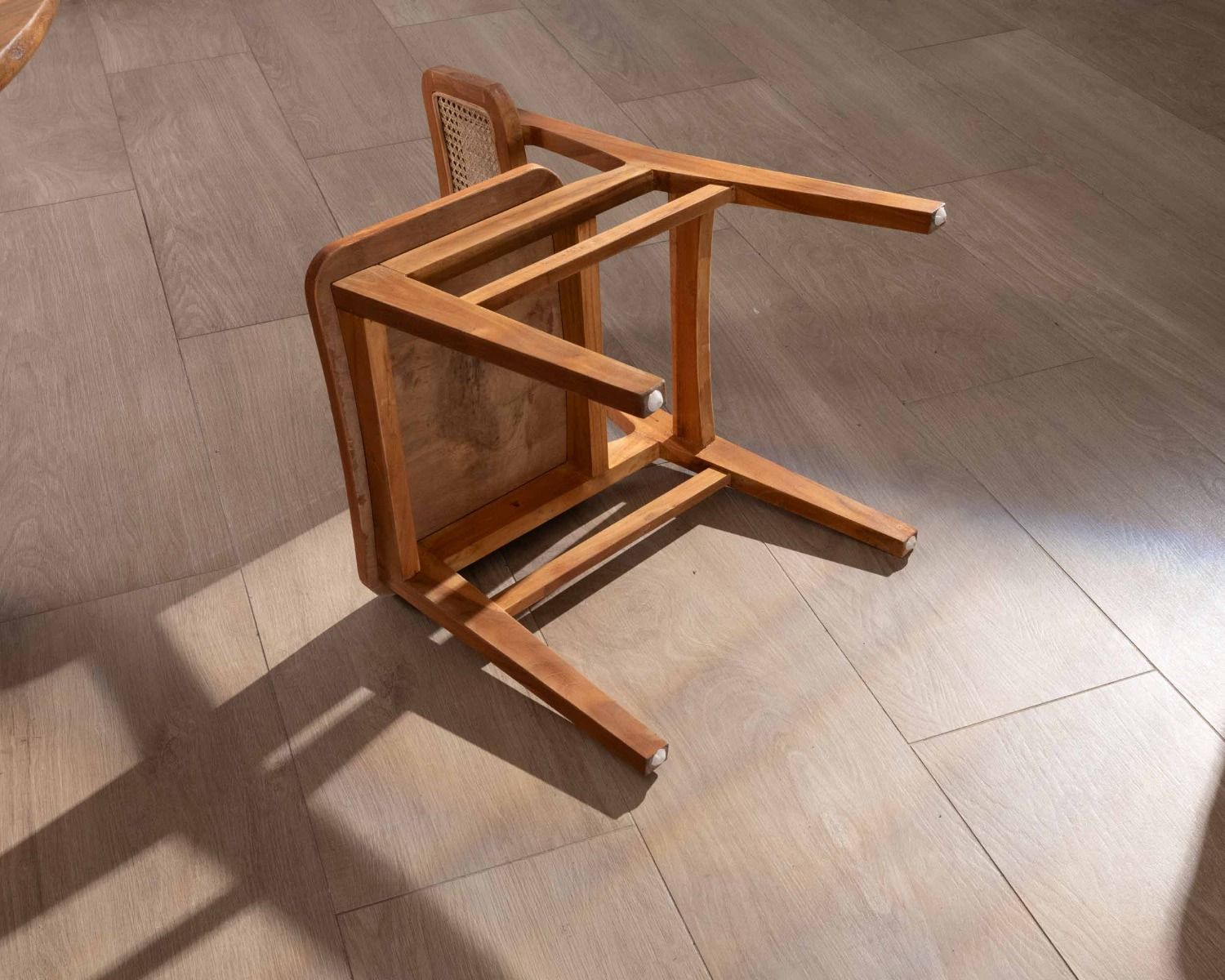 Set di 2 sedie da pranzo "Natsu" in teak con schienale in canna