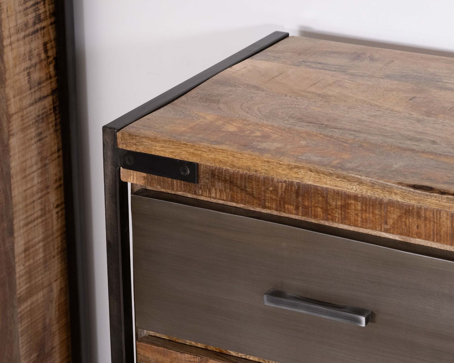 Credenza "Shade" in mango e metallo, 200 cm