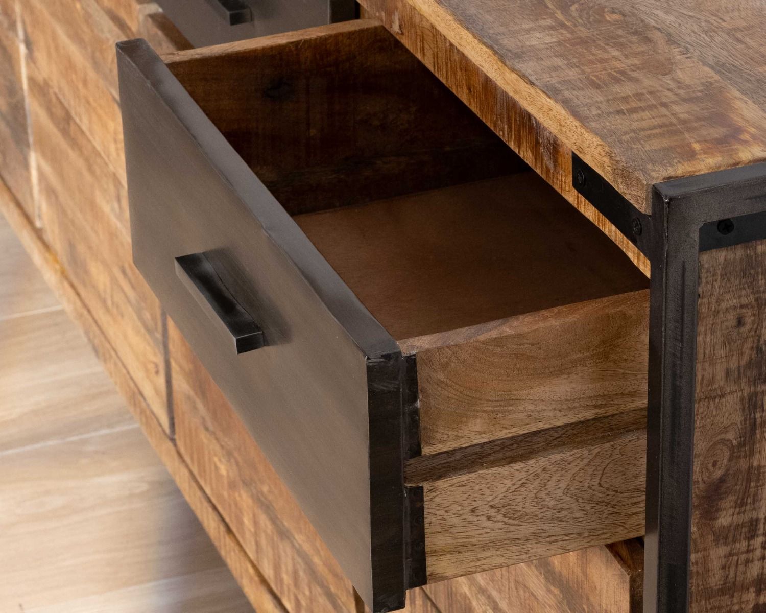 Credenza "Shade" in mango e metallo, 200 cm