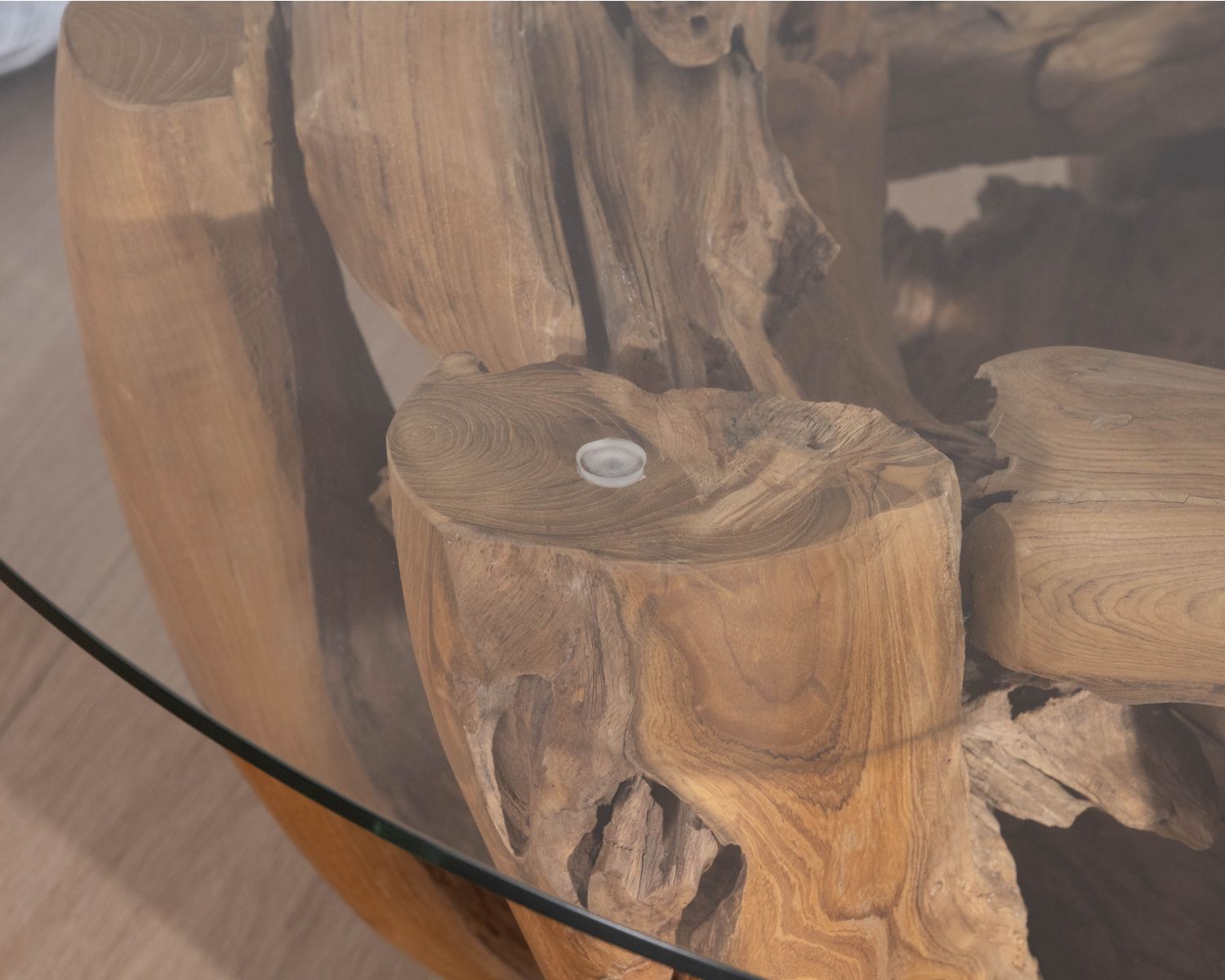 Tavolino rotondo "Kanoa" da 120 cm in legno driftwood e piano in vetro
