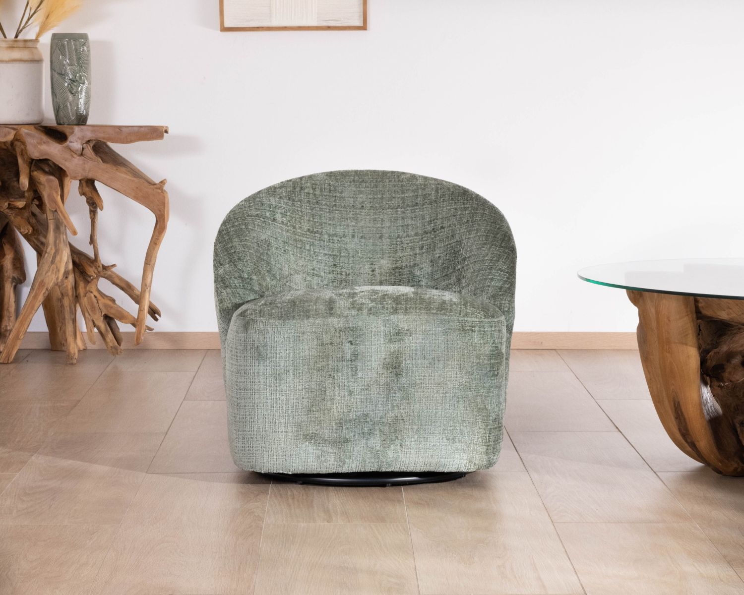 Poltrona girevole "Marylin" in tessuto bouclette setoso verde salvia