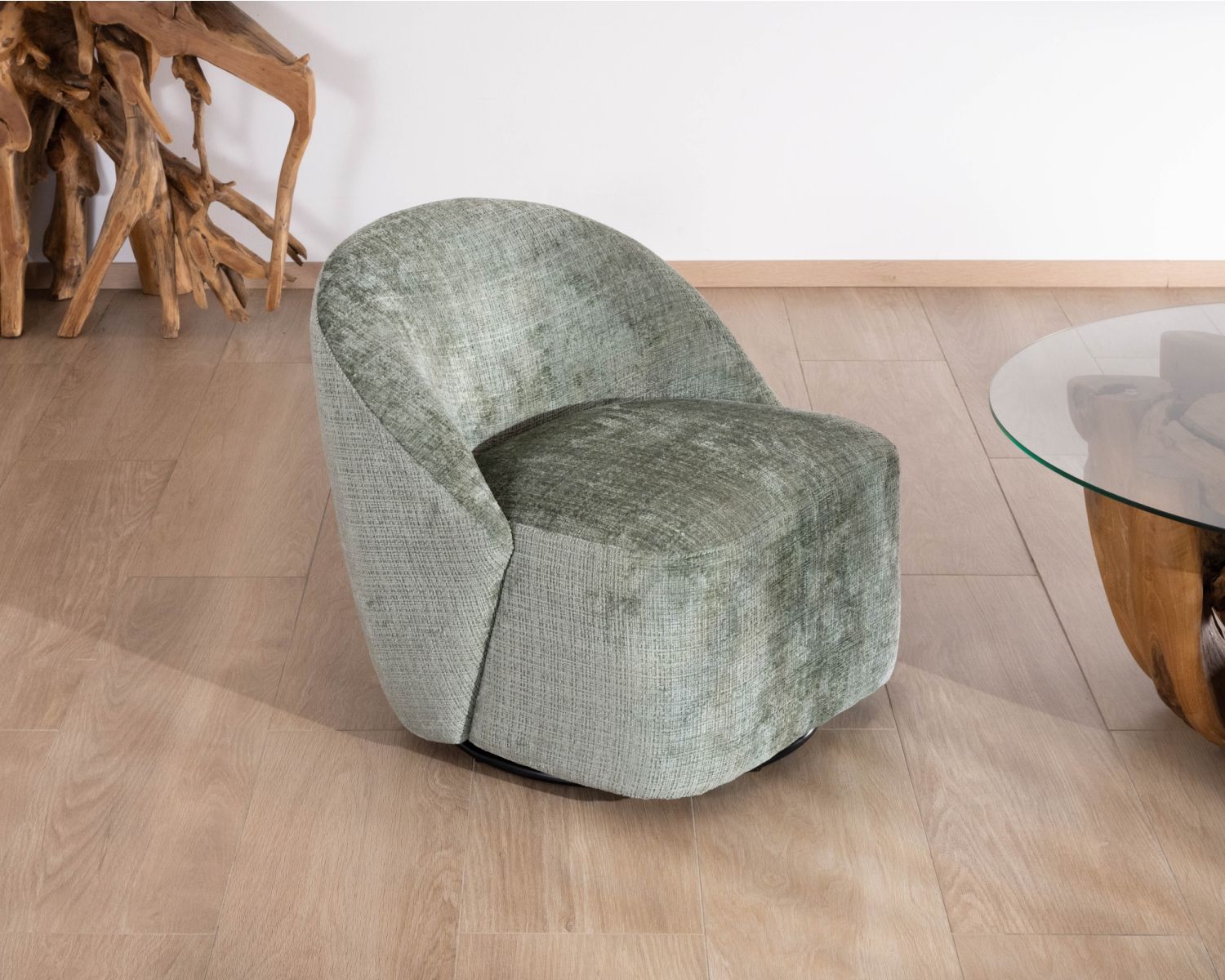 Poltrona girevole "Marylin" in tessuto bouclette setoso verde salvia