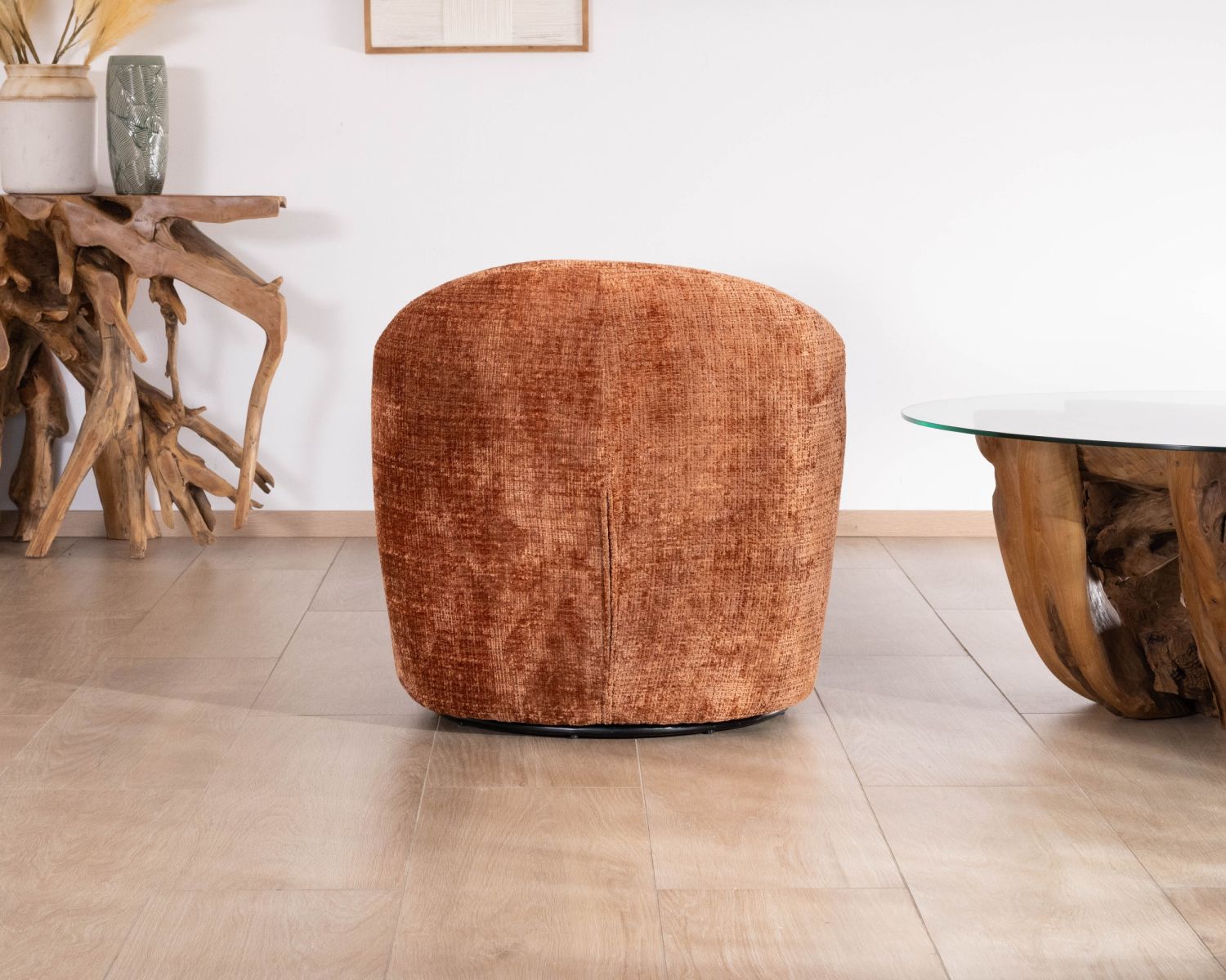 Accogliente poltrona di design in tessuto bouclette color terracotta "Marylin" con base girevole a 360 gradi