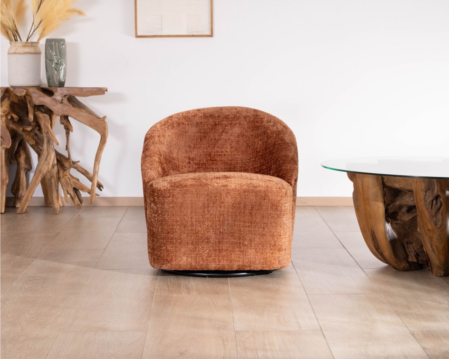 Accogliente poltrona di design in tessuto bouclette color terracotta "Marylin" con base girevole a 360 gradi