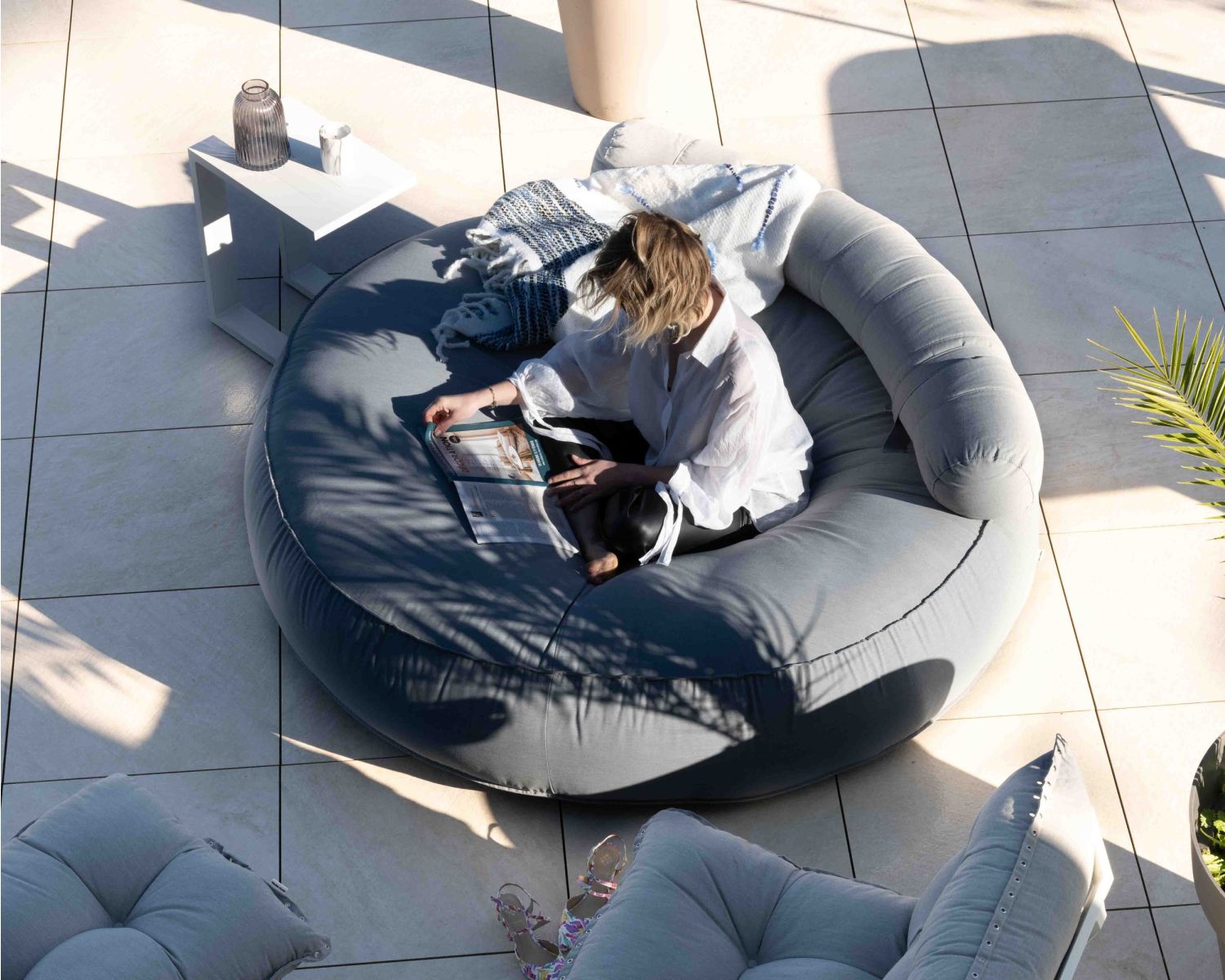 Lettino tondo ultra-umido grigio chiaro diametro 1m80 "Saint Tropez