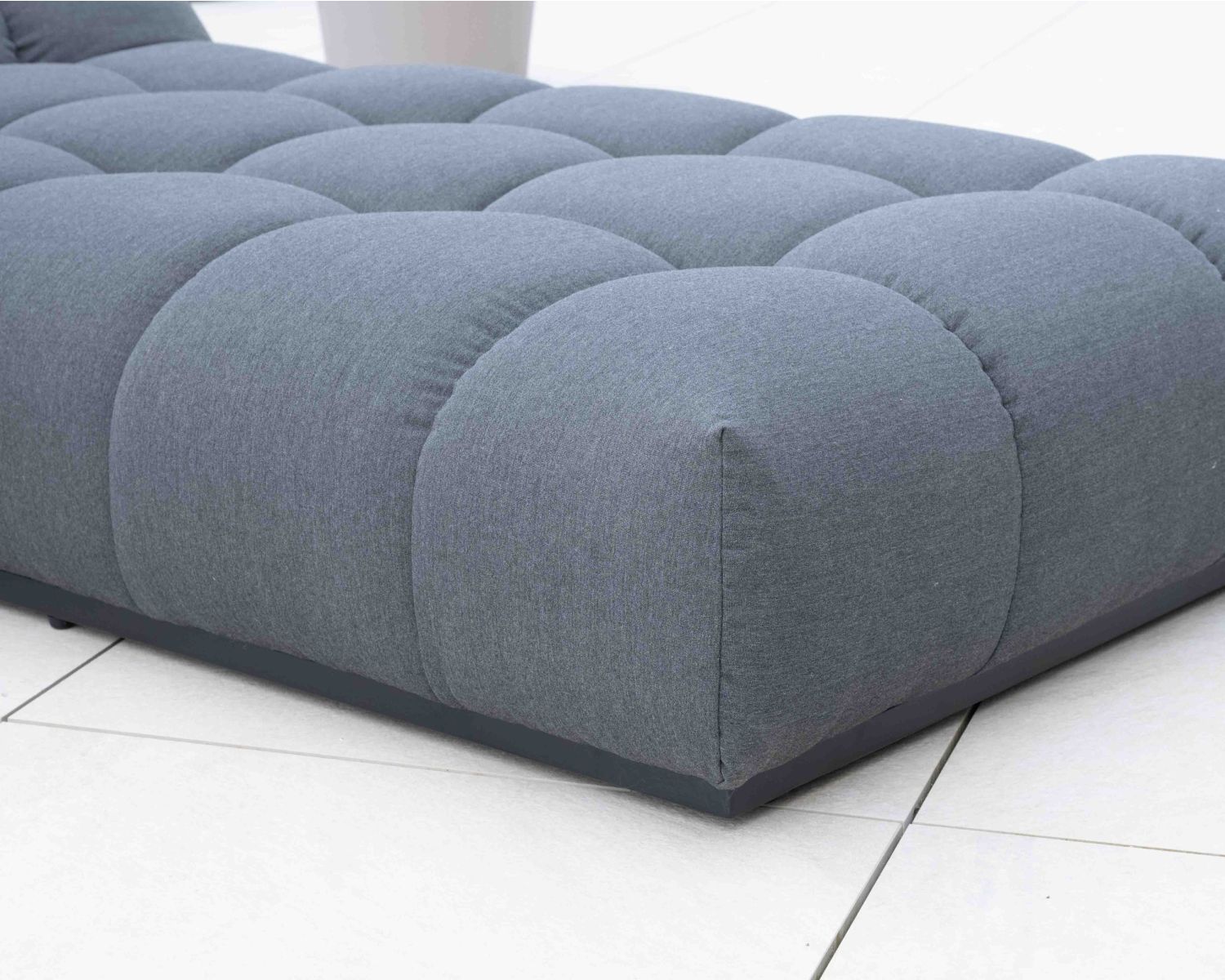 Chaise longue "Lazy Beach" di alta gamma in tessuto Sunbrella grigio scuro