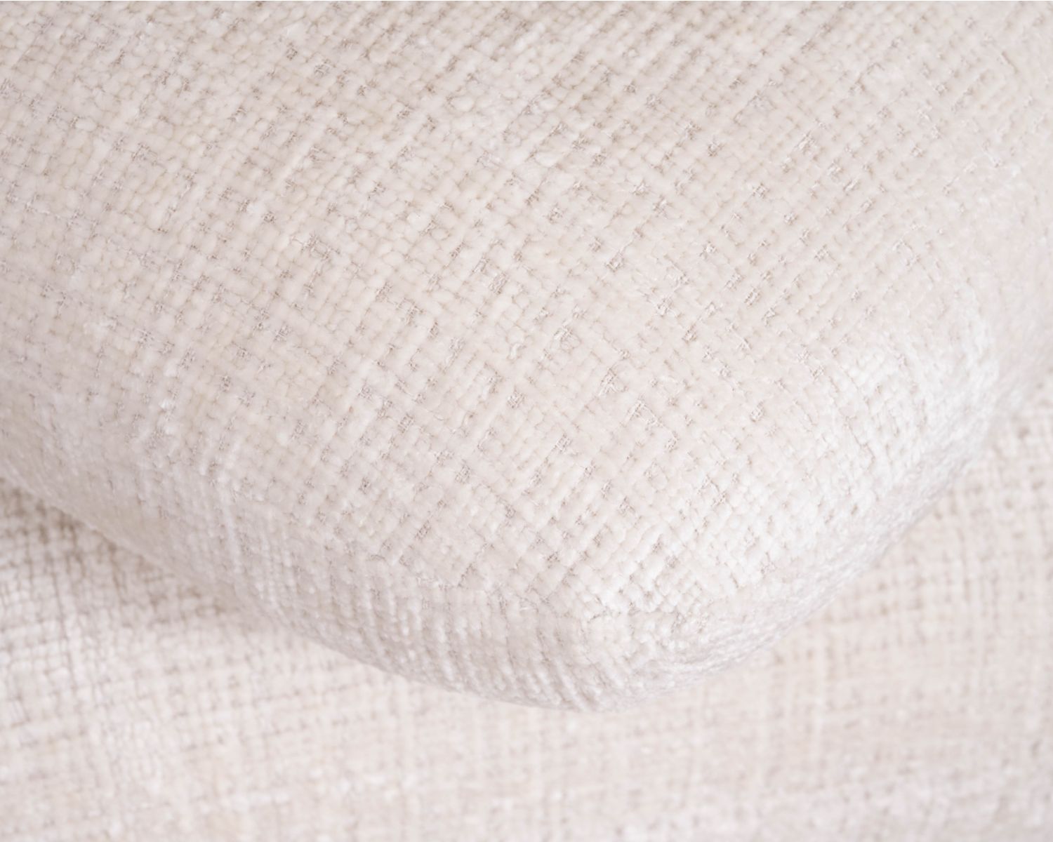 Pouf girevole in stile contemporaneo "Flow" in tessuto a trama ecrù con lucentezza setosa