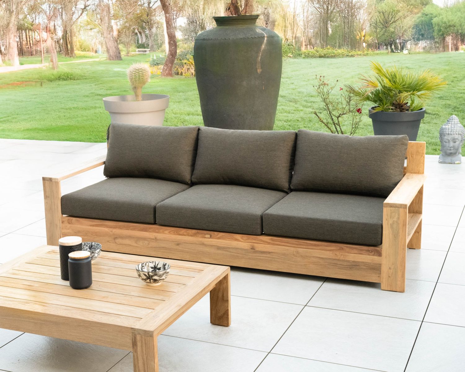 Divano da giardino a 3 posti "Zenith" in teak con tessuto trapuntato grigio scuro