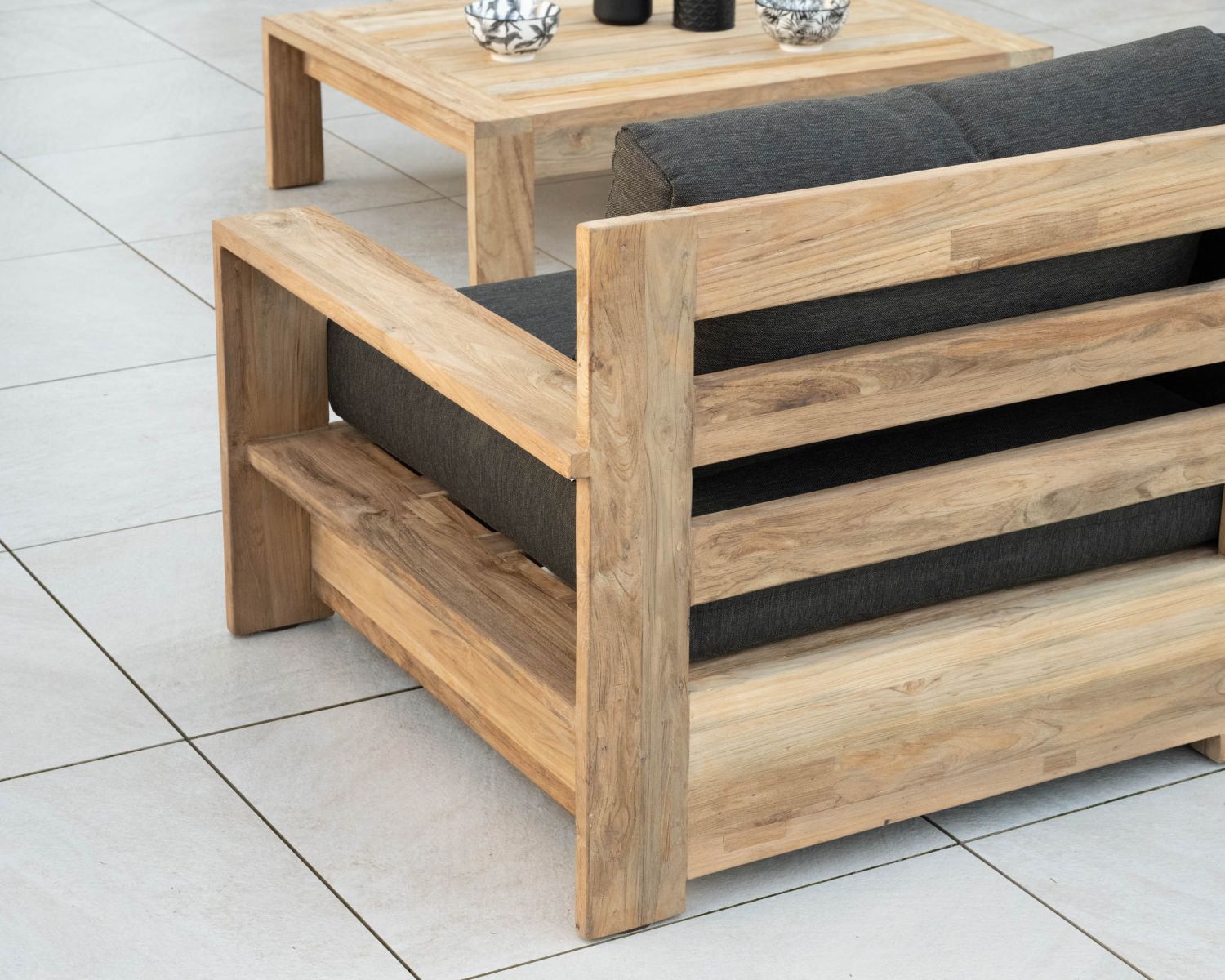 Divano da giardino a 3 posti "Zenith" in teak con tessuto trapuntato grigio scuro