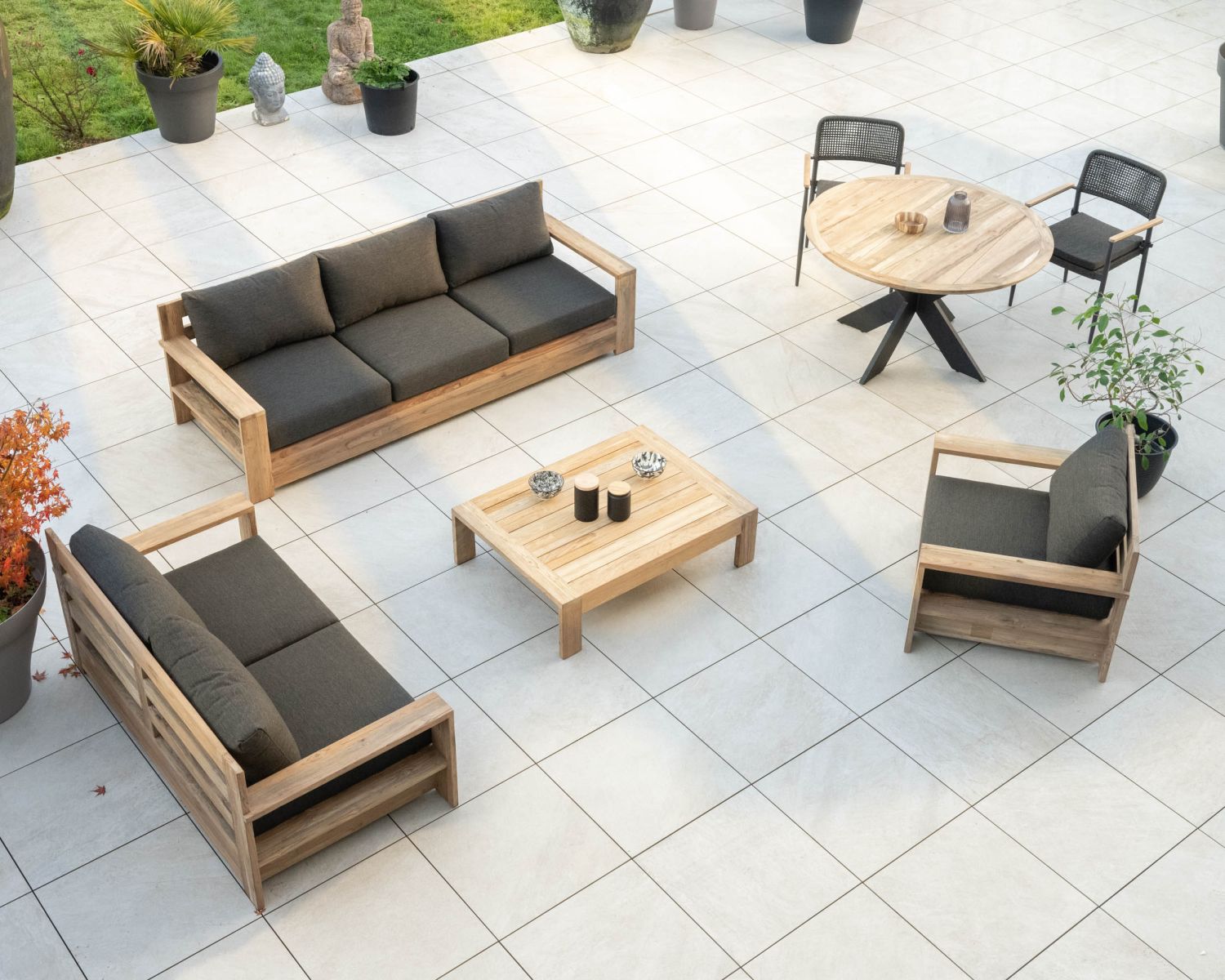 Divano da giardino a 3 posti "Zenith" in teak con tessuto trapuntato grigio scuro