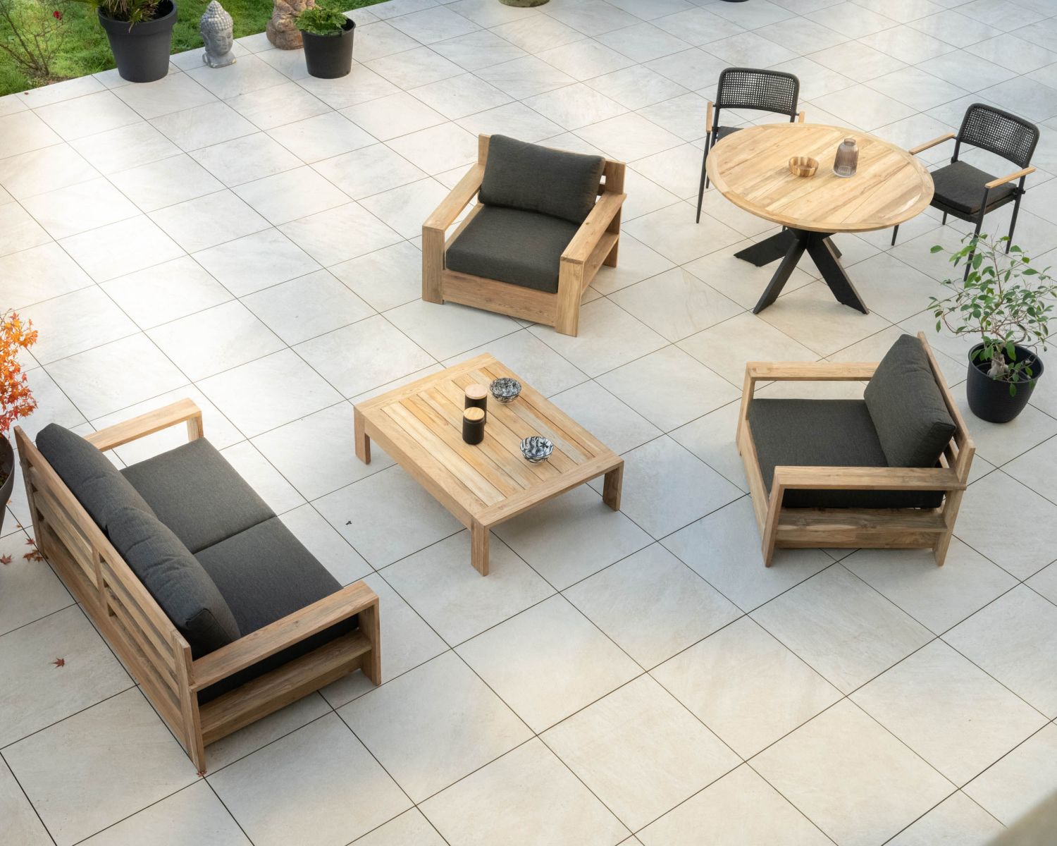 Poltrona da giardino top di gamma "Zenith" in teak con tessuto trapuntato grigio scuro