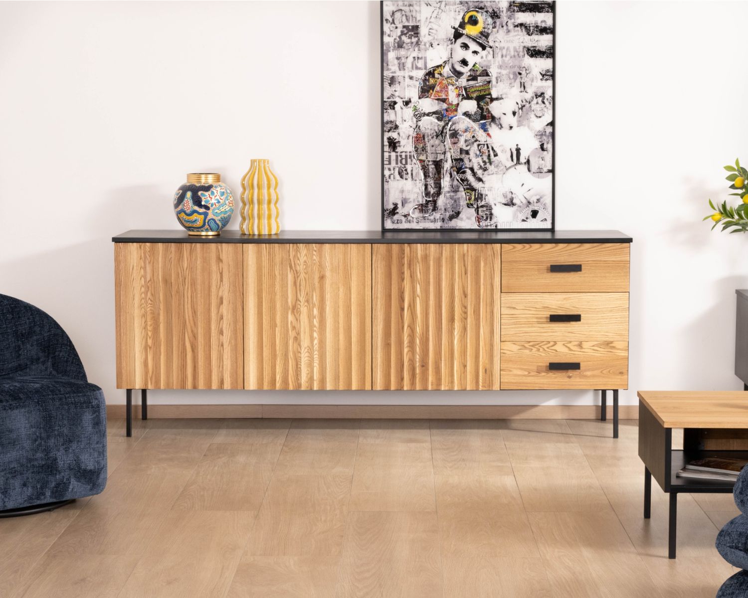 Credenza in stile newtro "Sydney" in frassino massiccio con contenitori e cassetti
