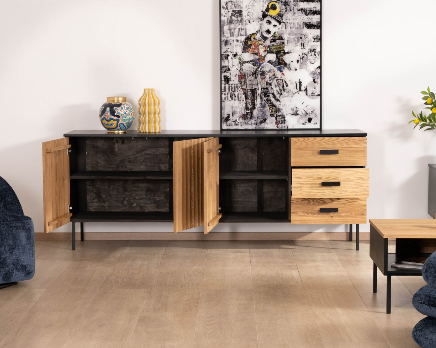 Credenza in stile newtro "Sydney" in frassino massiccio con contenitori e cassetti