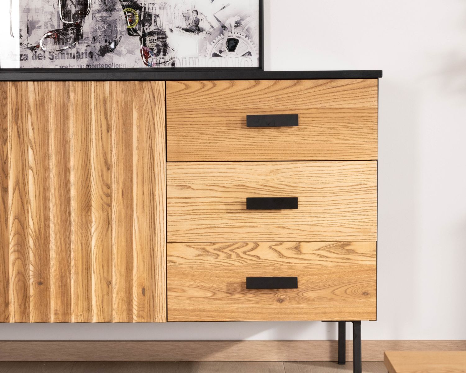Credenza in stile newtro "Sydney" in frassino massiccio con contenitori e cassetti