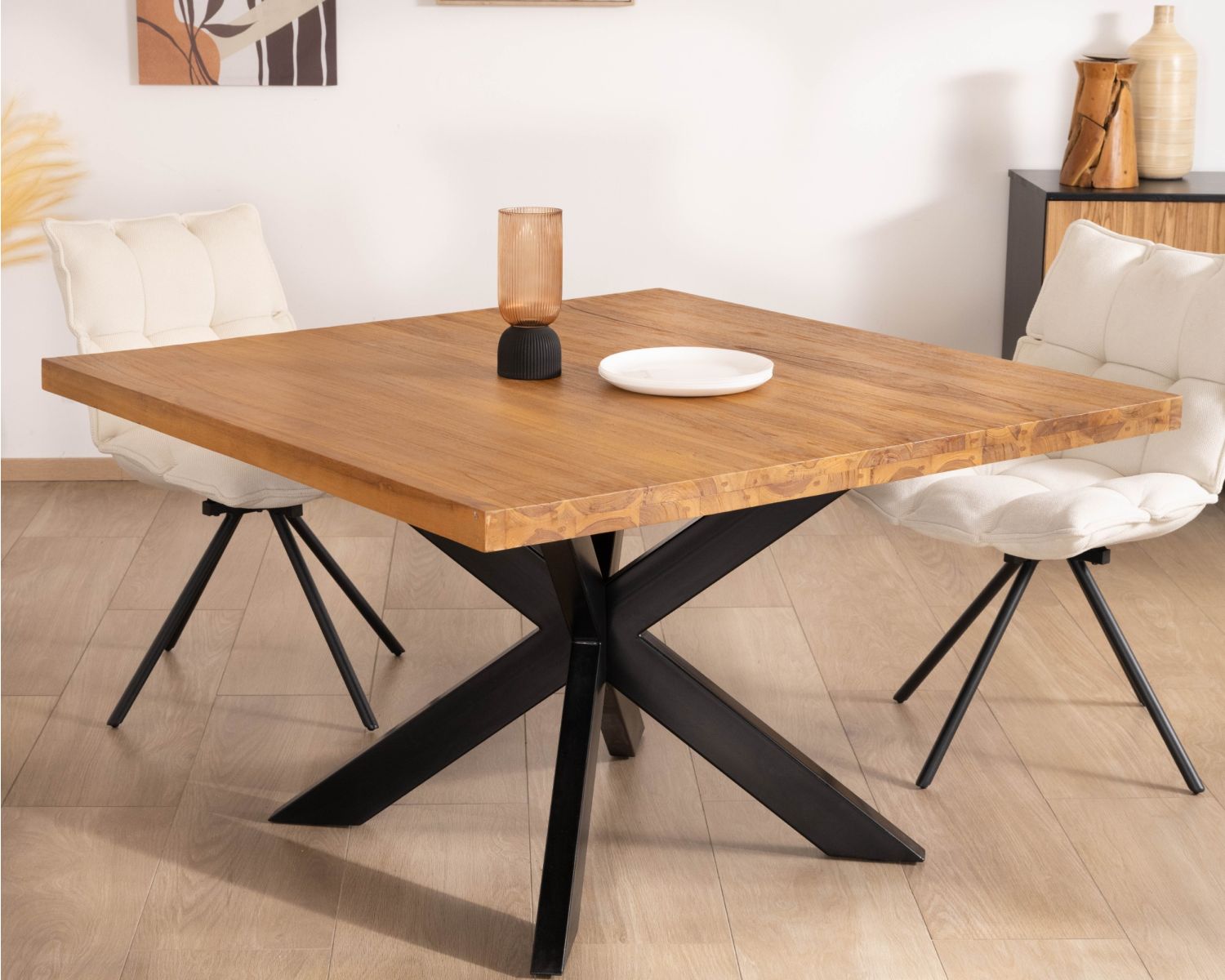 Tavolo da pranzo quadrato in teak "Zenia" con gambe in metallo 130 cm