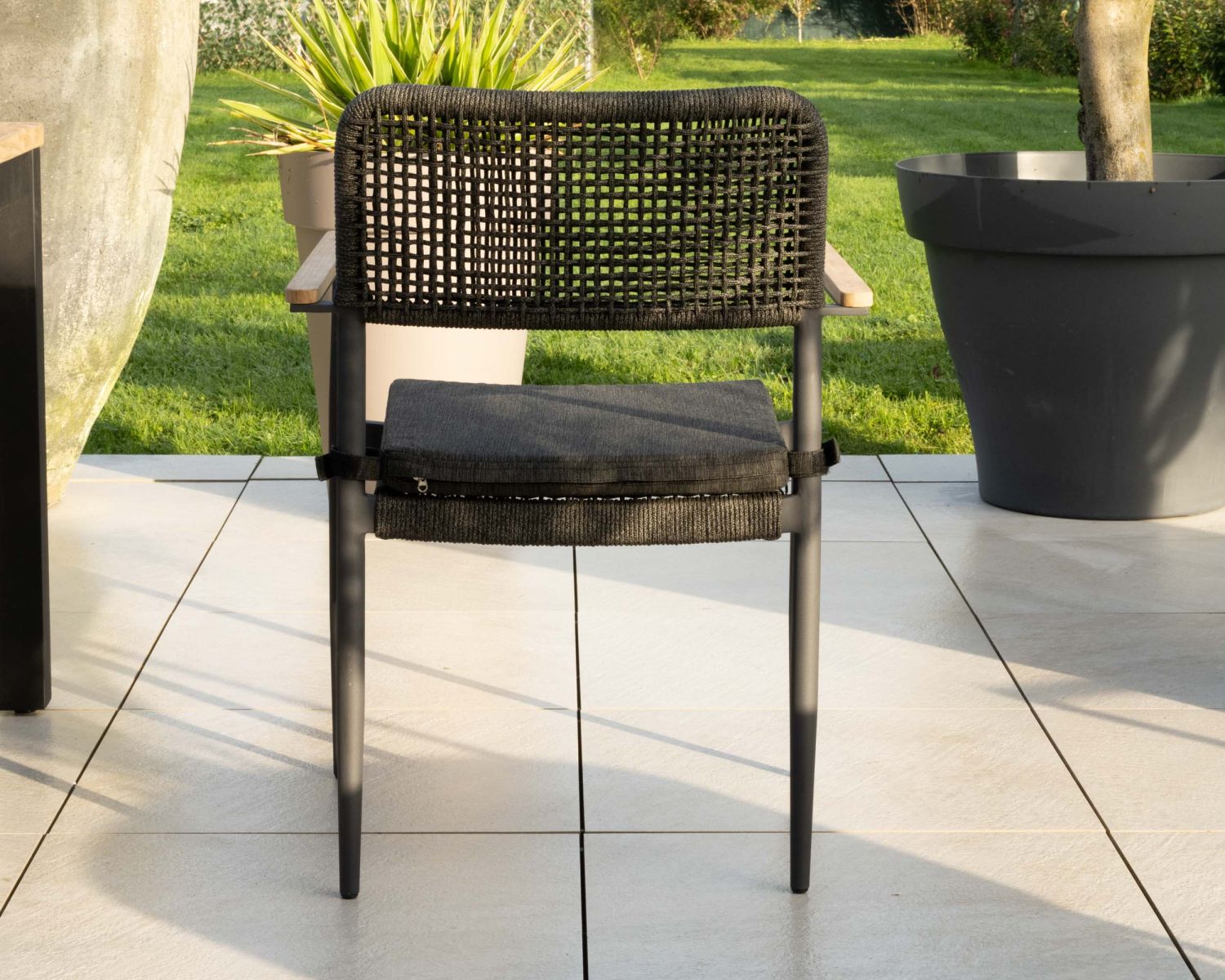 Set di 4 sedie da giardino "Chair'ming" in alluminio con braccioli in teak e cuscini in tessuto