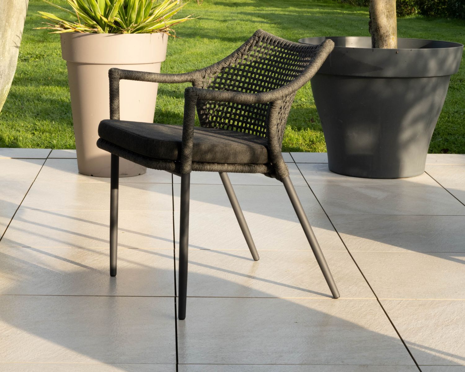 Set di 2 sedie da giardino avvolgenti in corda intrecciata "Chair'ming" grigio scuro