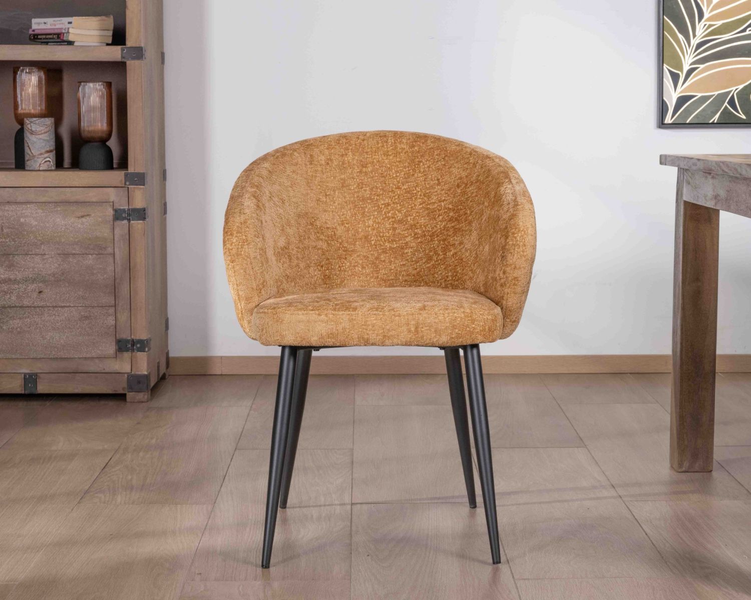 Set di 2 sedie avvolgenti "Kandy" in tessuto giallo e gambe in metallo nero