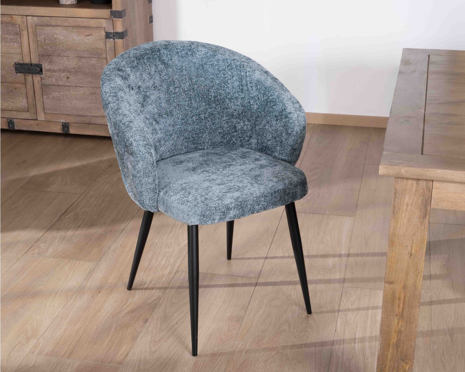 Set di 2 sedie da pranzo di design "Kandy" in tessuto blu e gambe in metallo nero