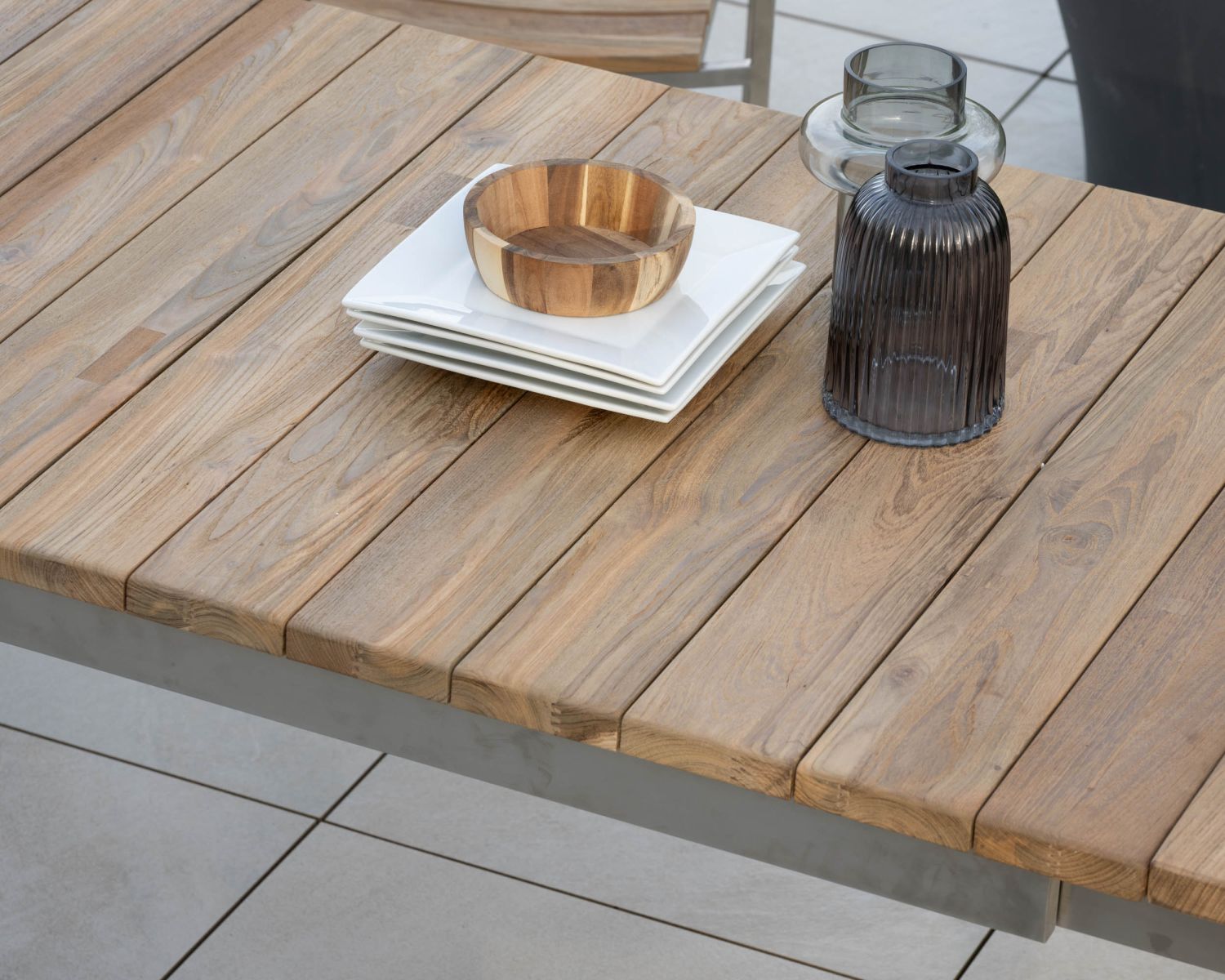 Tavolo da giardino allungabile dal design contemporaneo "Melta" da 160 a 220 cm in teak e acciaio inox