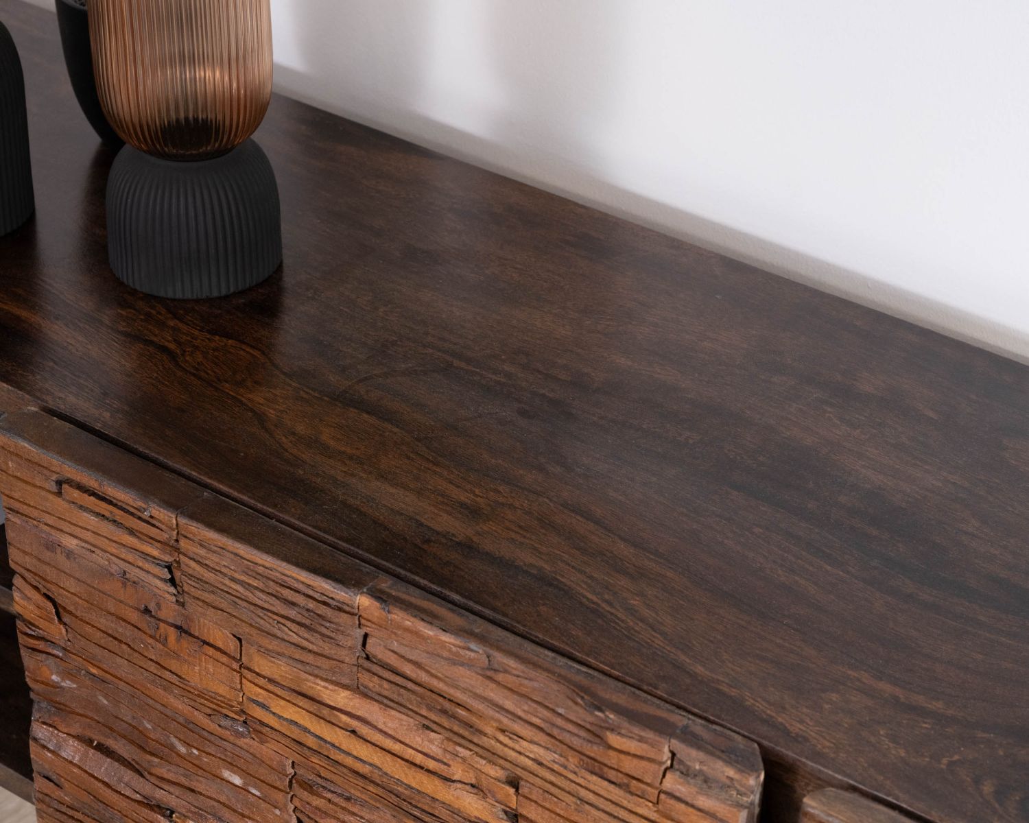 Panchina TV "Crescendo" in legno riciclato e gambe in metallo, 200 cm