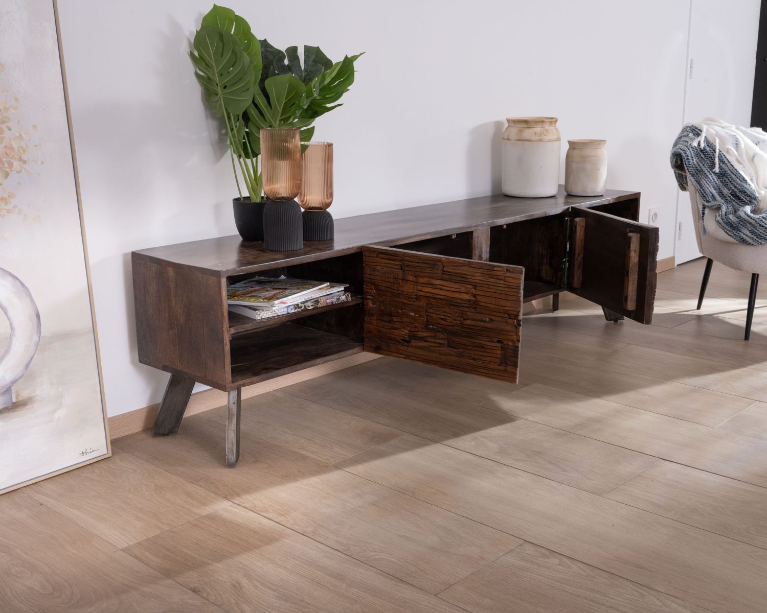 Panchina TV "Crescendo" in legno riciclato e gambe in metallo, 200 cm