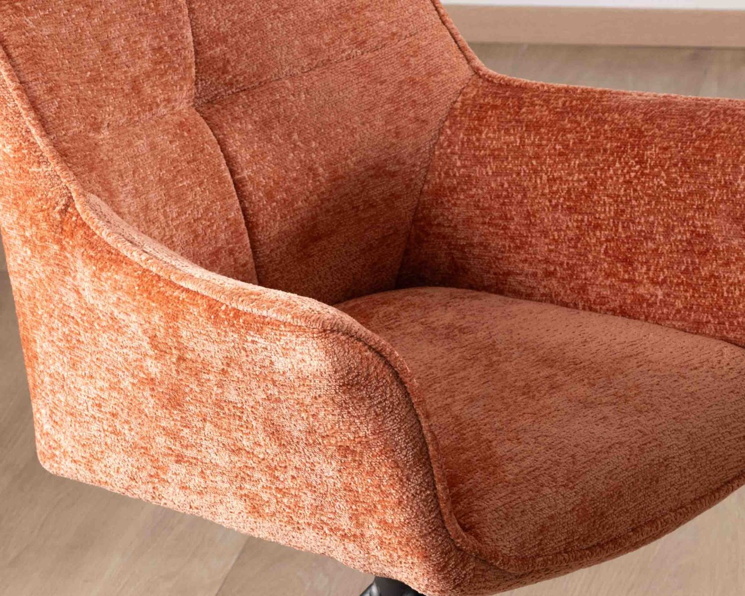 Set di 2 sedie "Ewing" in tessuto terracotta con braccioli su base girevole in metallo