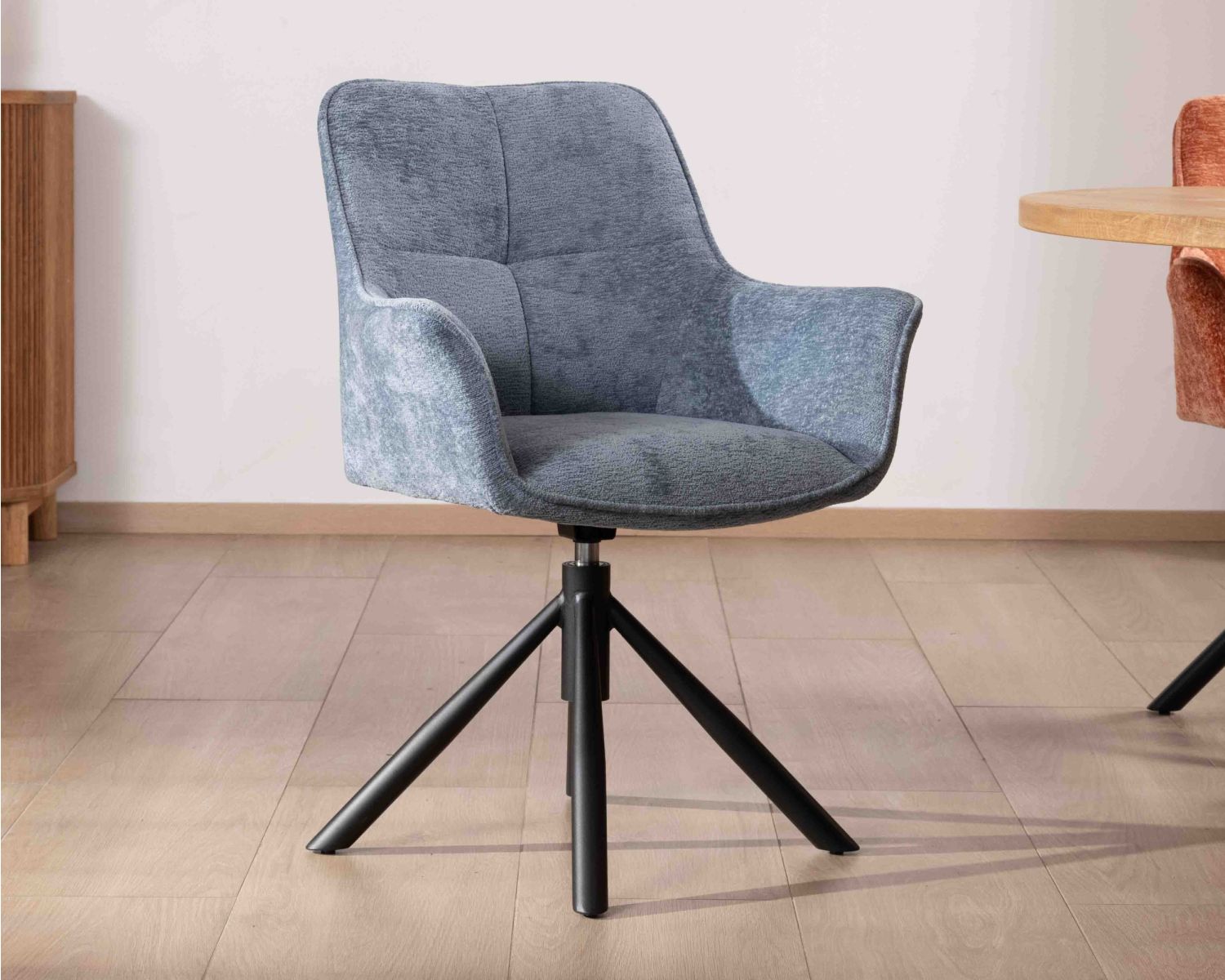 Set di 2 sedie girevoli in tessuto blu con gambe "Ewing" in metallo