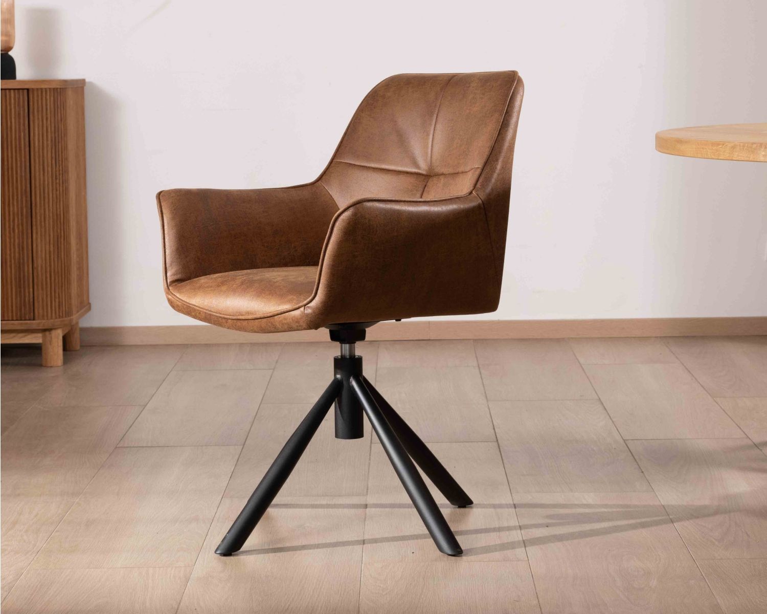 Set di 2 sedie avvolgenti "Ritchey" su base girevole in tessuto microfibra Havana