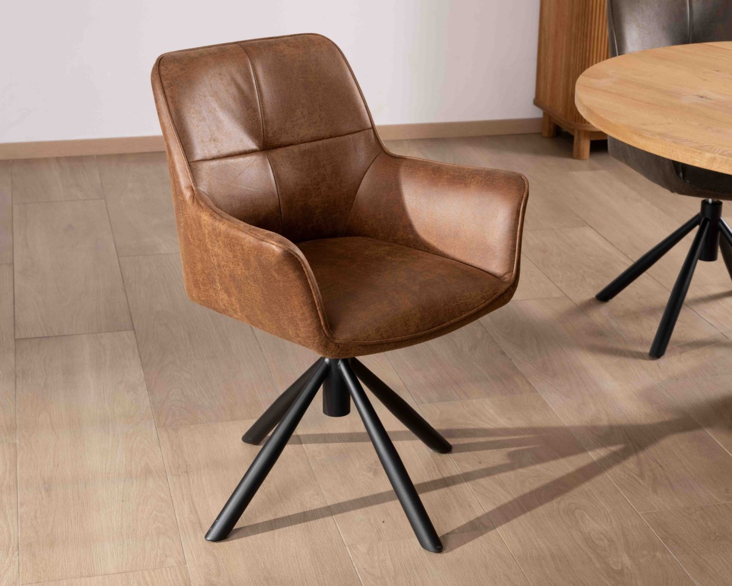 Set di 2 sedie avvolgenti "Ritchey" su base girevole in tessuto microfibra Havana