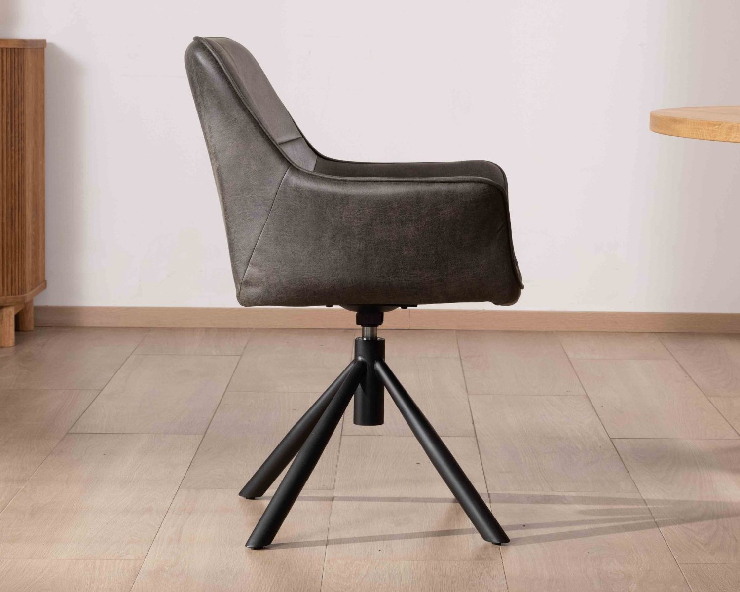 Set di 2 sedie avvolgenti "Ritchey" su gambe girevoli in tessuto microfibra grigio