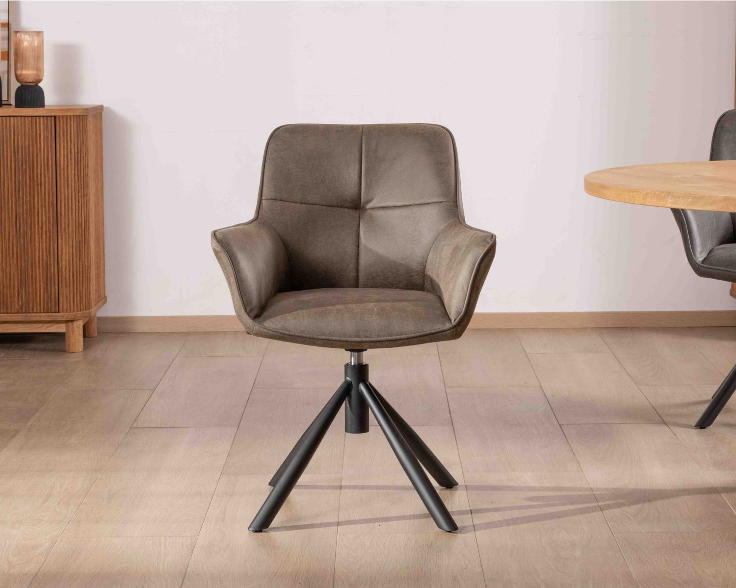 Set di 2 sedie "Ritchey" con braccioli su base girevole in tessuto microfibra kaki