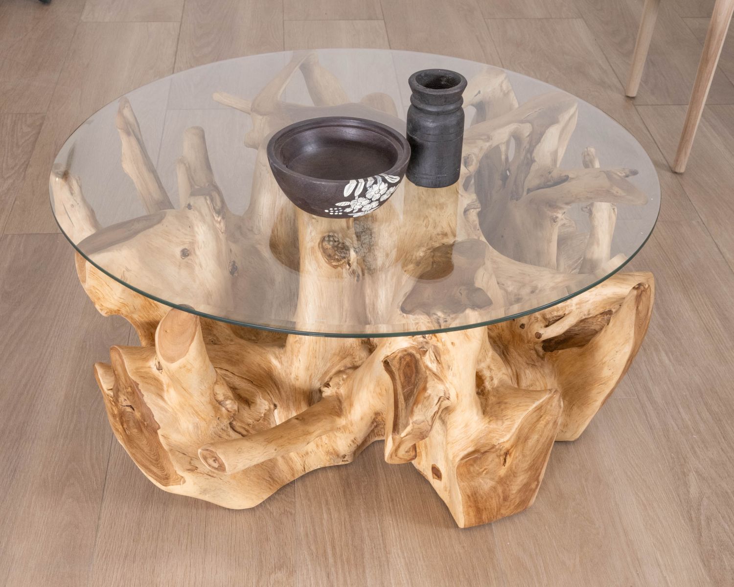 Tavolino rotondo in radice di teak naturale con piano in vetro "Jungle"