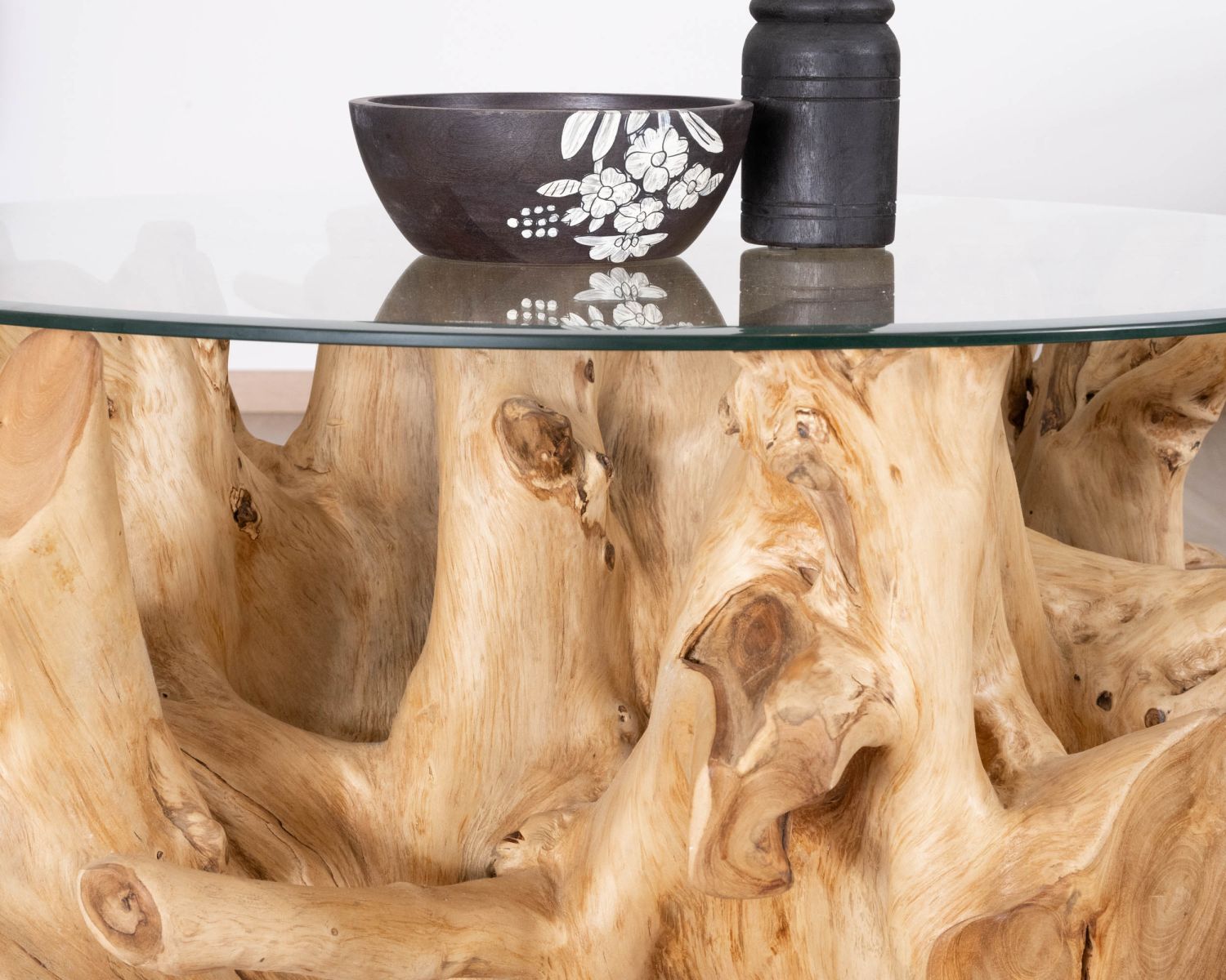 Tavolino rotondo in radice di teak naturale con piano in vetro "Jungle"