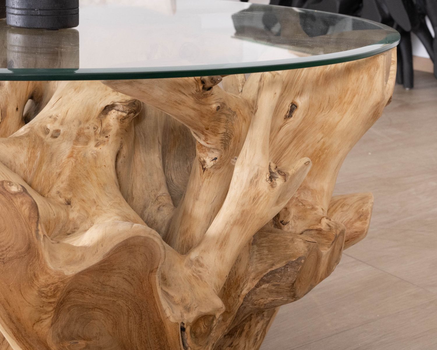 Tavolino rotondo in radice di teak naturale con piano in vetro "Jungle"