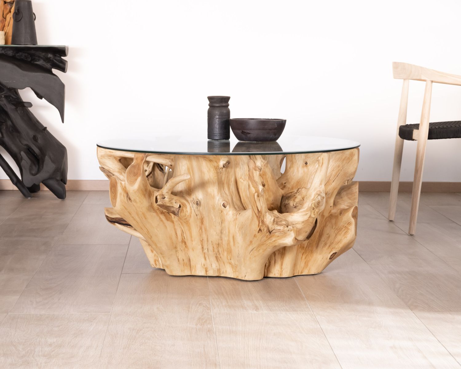 Tavolino rotondo in radice di teak naturale con piano in vetro "Jungle"
