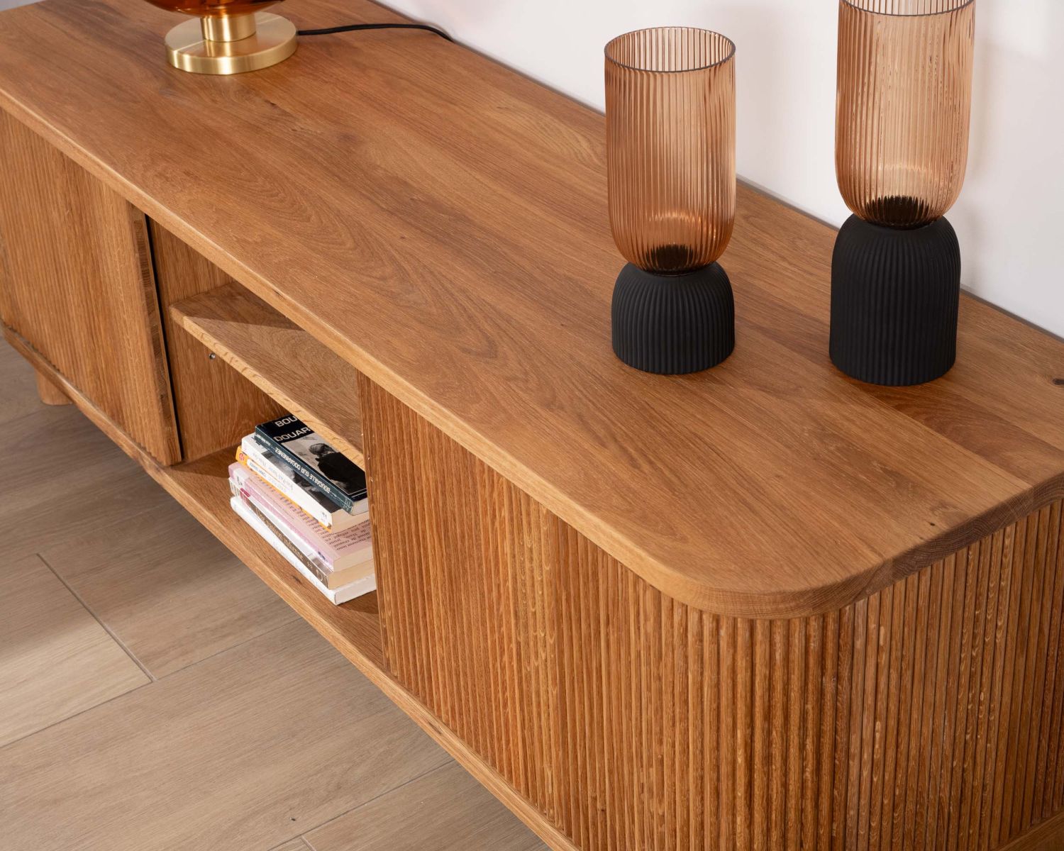 Mobile TV a 2 ante "Winton" da 150 cm in rovere oliato, stile retrò