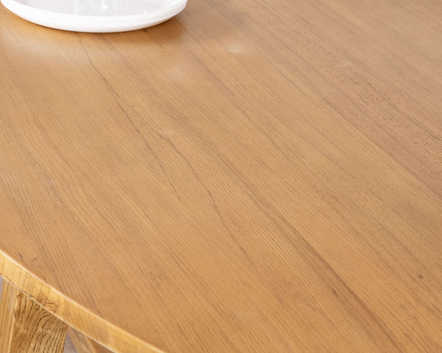 Tavolo da pranzo ellittico in legno da 220 cm "Calypso" con gambe a trapezio