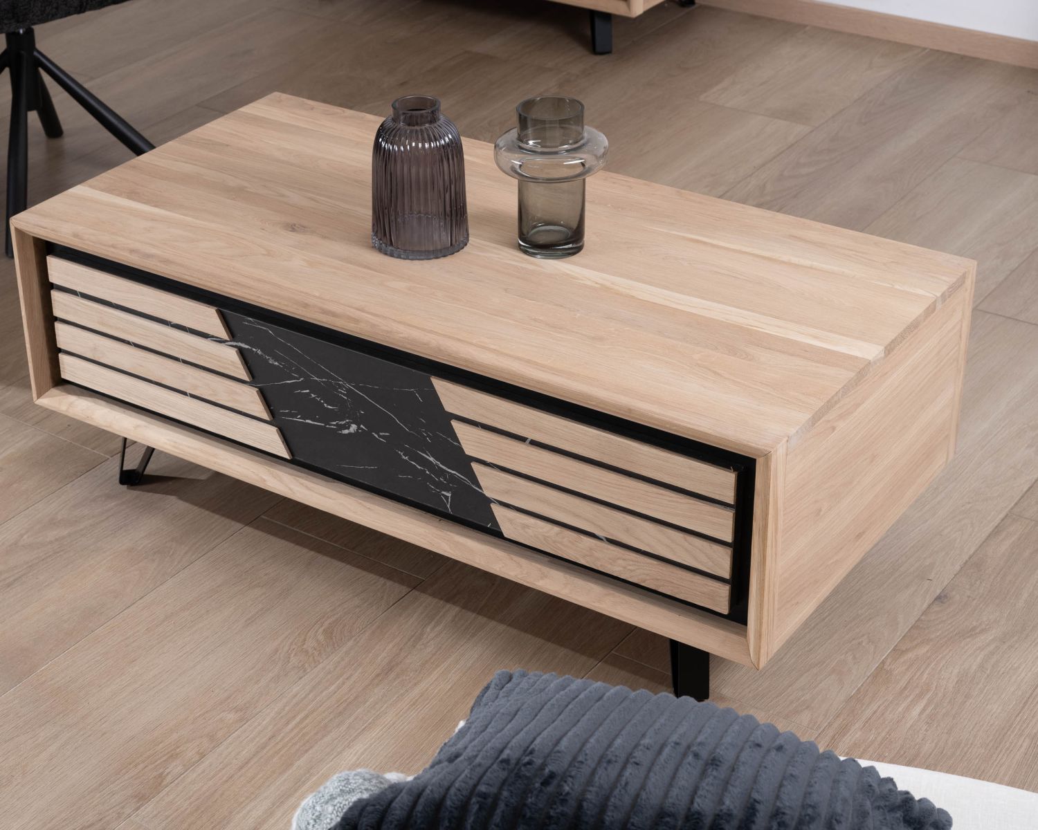 Tavolino rettangolare a 1 cassetto in rovere sbiancato con frontale effetto marmo "Storia"