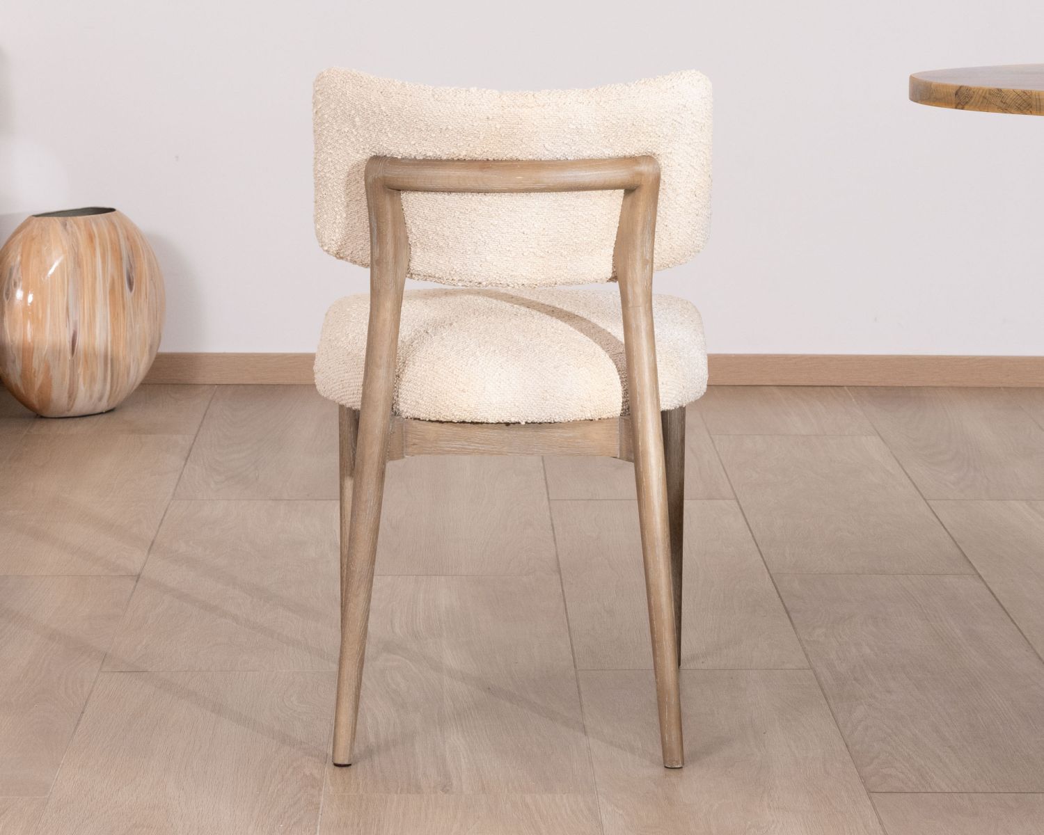 Set di 2 sedie scandinave "Isadora" in legno grigio e tessuto riccio beige