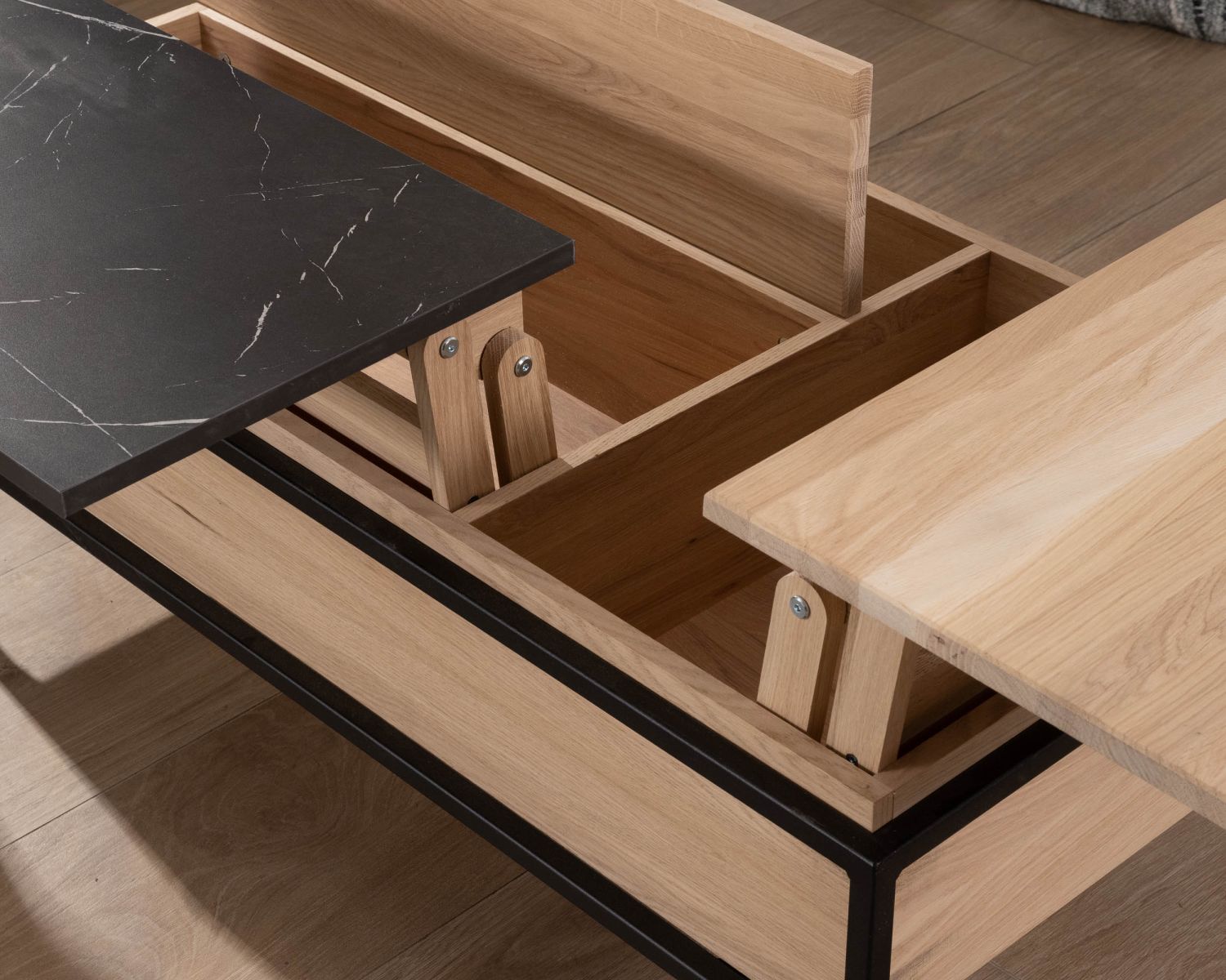 Tavolino con piano multimodulare in rovere sbiancato e decoro di design effetto marmo "Storia"