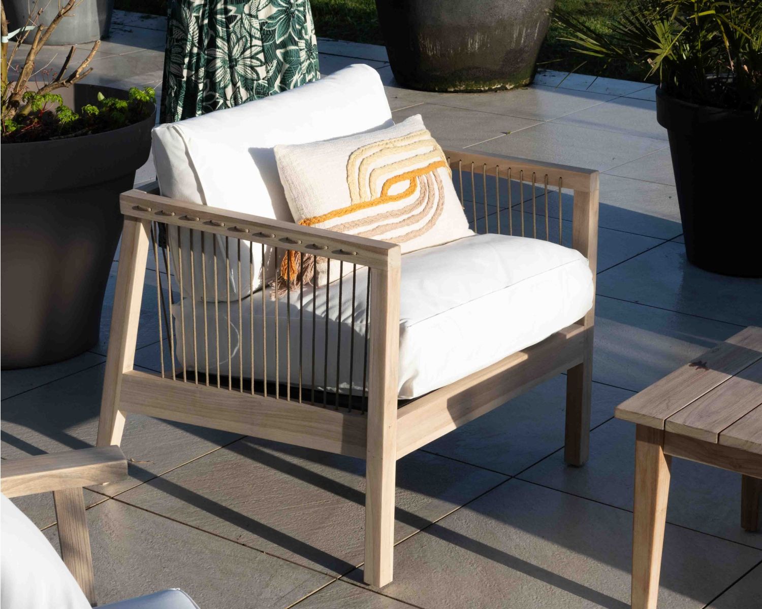 Set di divano e poltrona in teak "Rafita" con schienale in corda