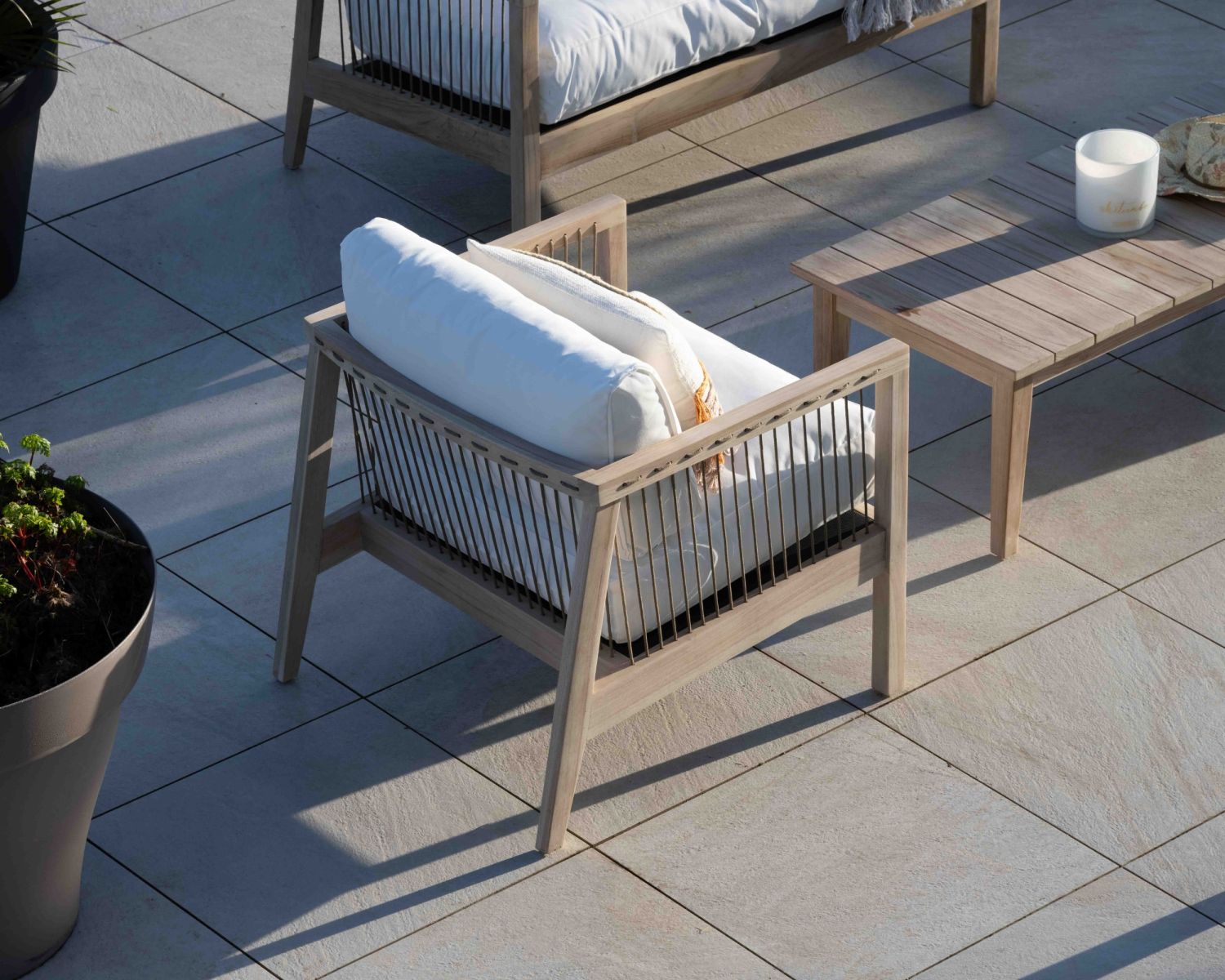 Set di divano e poltrona in teak "Rafita" con schienale in corda