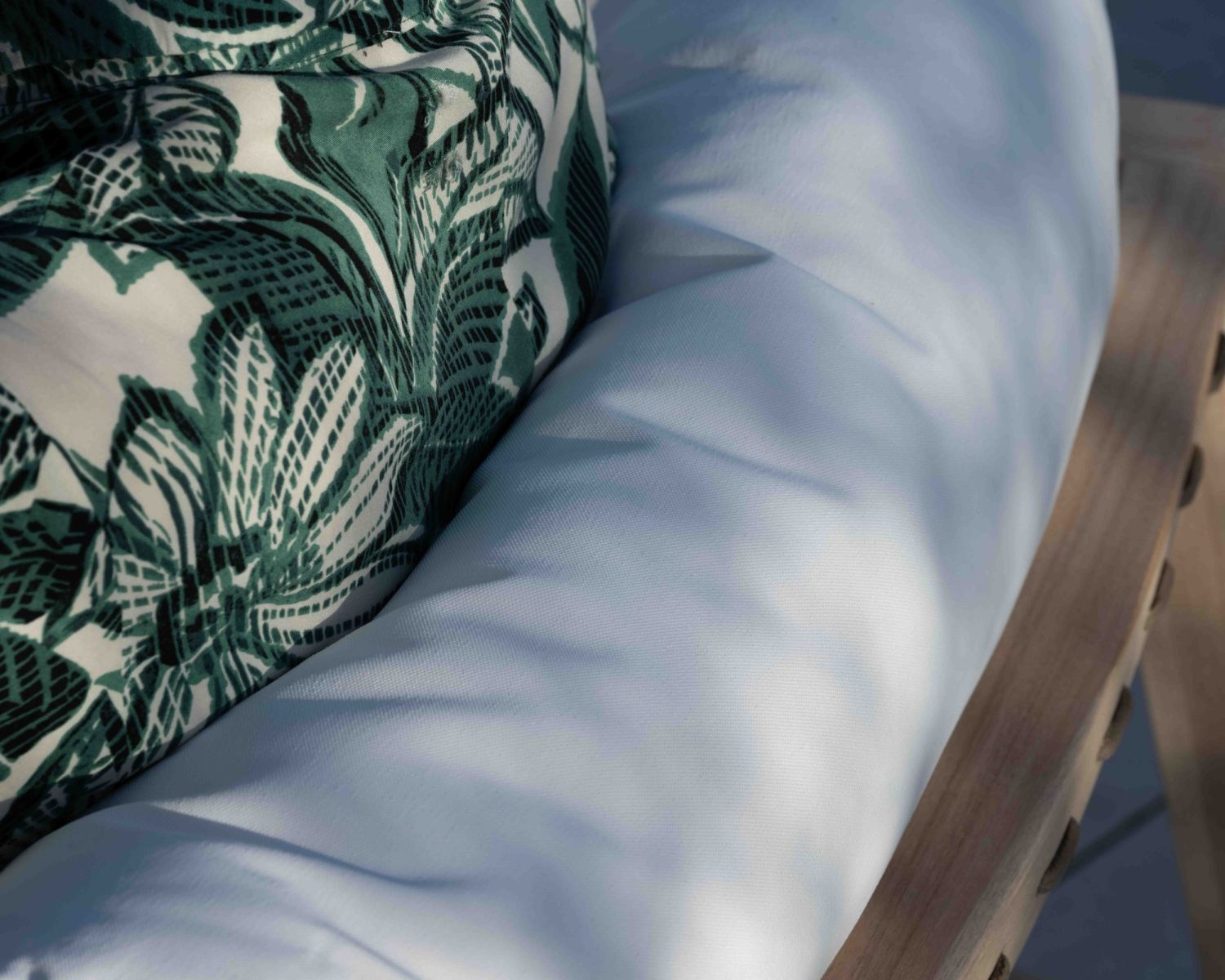 Set di divano e poltrona in teak "Rafita" con schienale in corda