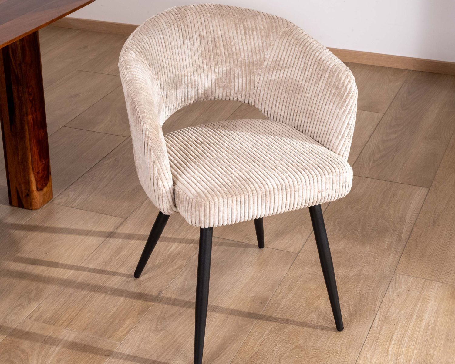 Set di 2 sedie vintage "Sonate" in velluto a coste bianco sporco con gambe in metallo nero